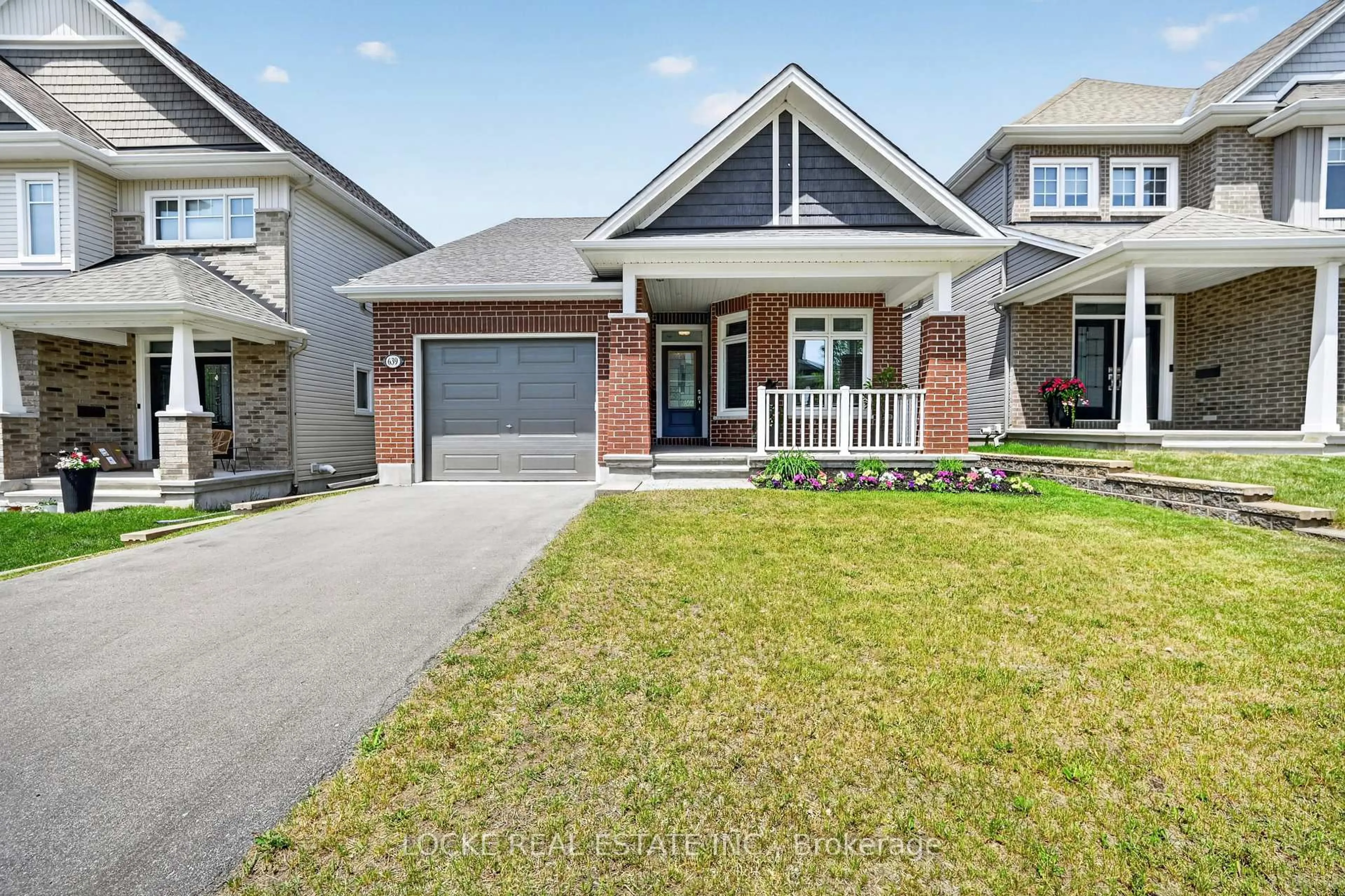 Home with brick exterior material, street for 639 Baie-Des-Castors St, Orleans Ontario K4A 1J4