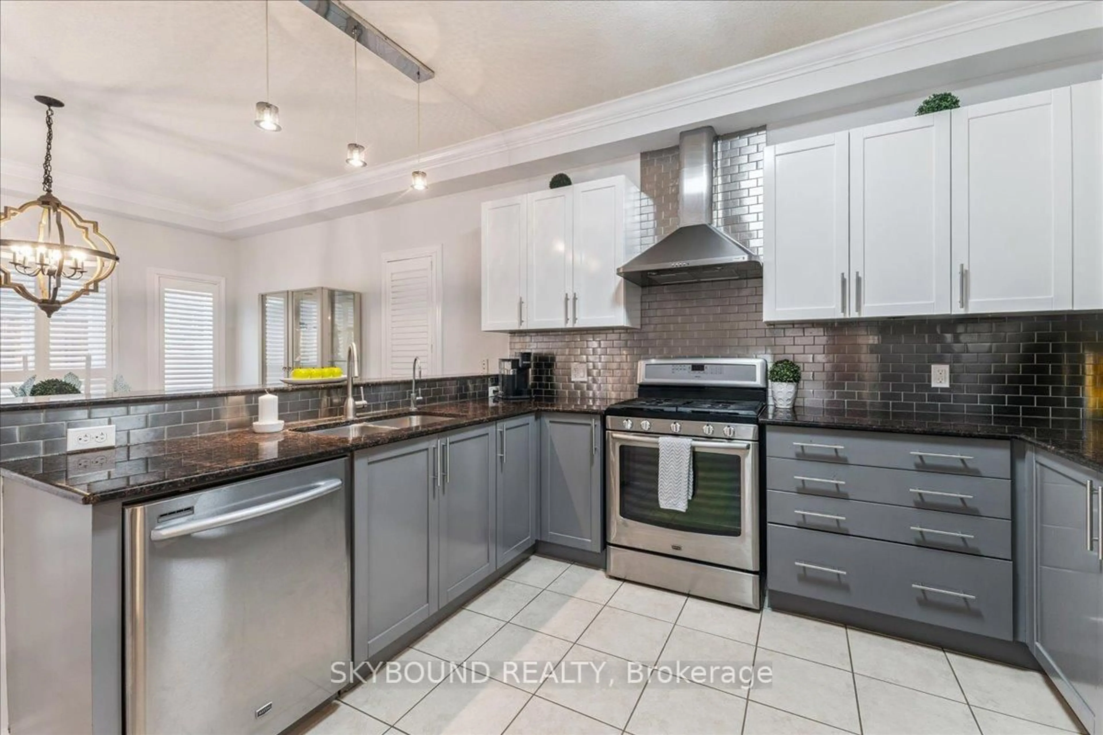 Unknown for 344 Watervale Cres, Kitchener Ontario N2A 0G1