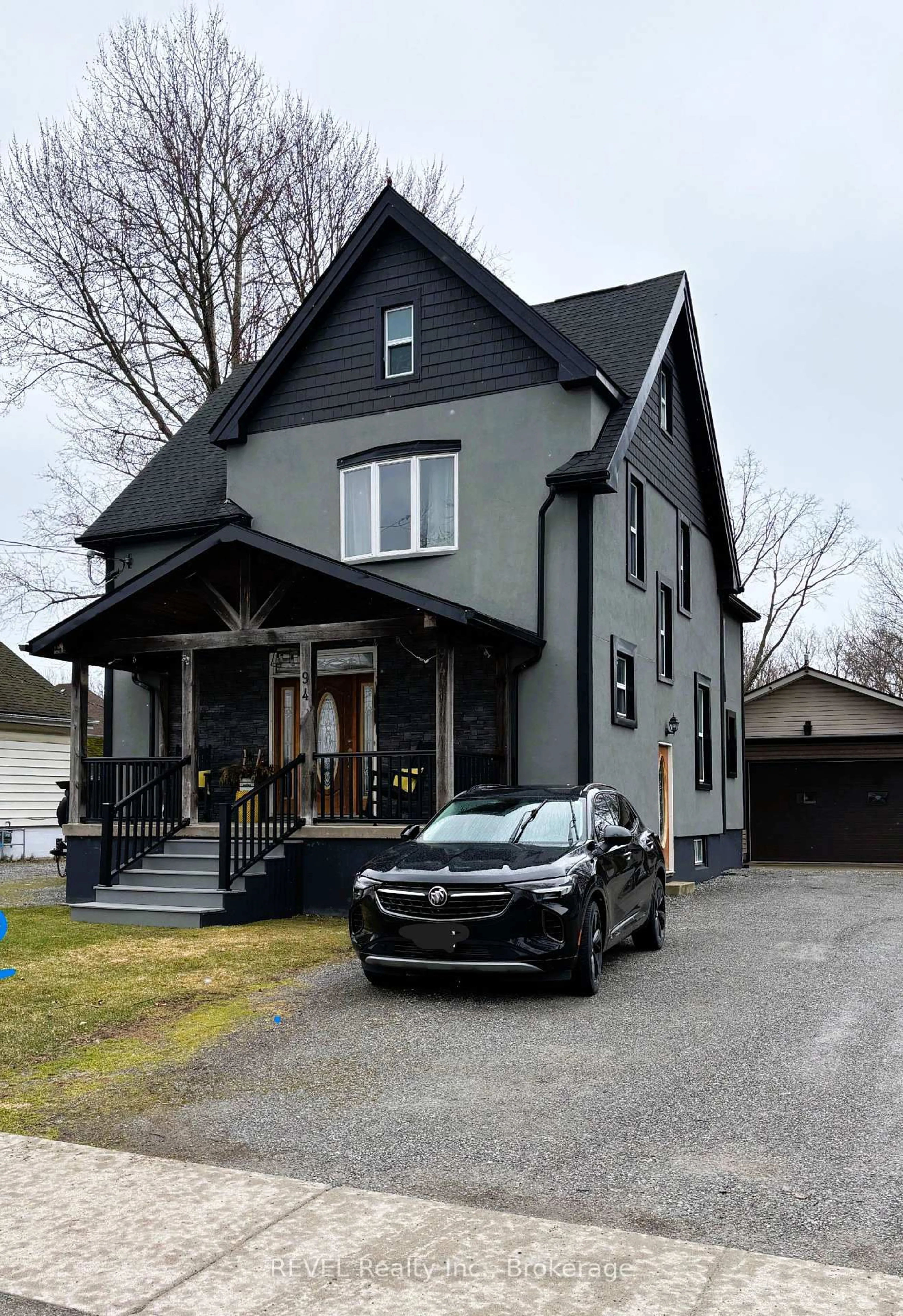 Home with vinyl exterior material, street for 91-94 Kent St, Port Colborne Ontario L3K 2Z5