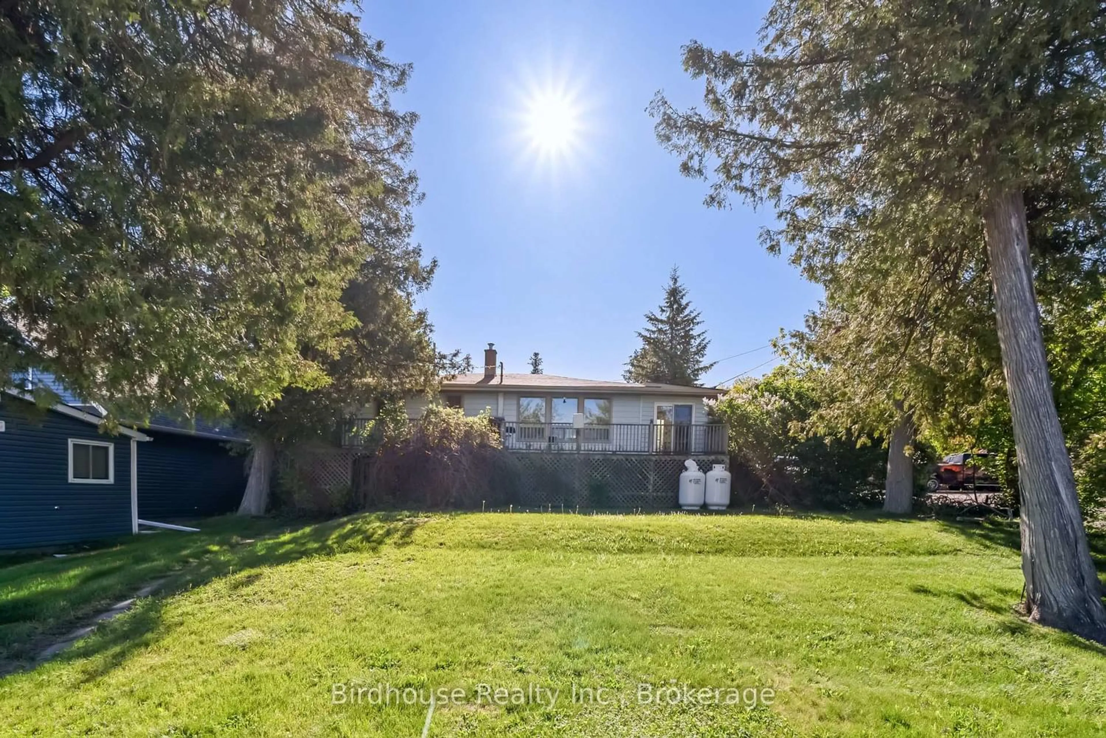 A pic from outside/outdoor area/front of a property/back of a property/a pic from drone, unknown for 30 Viamede St, Kawartha Lakes Ontario K0M 1L0