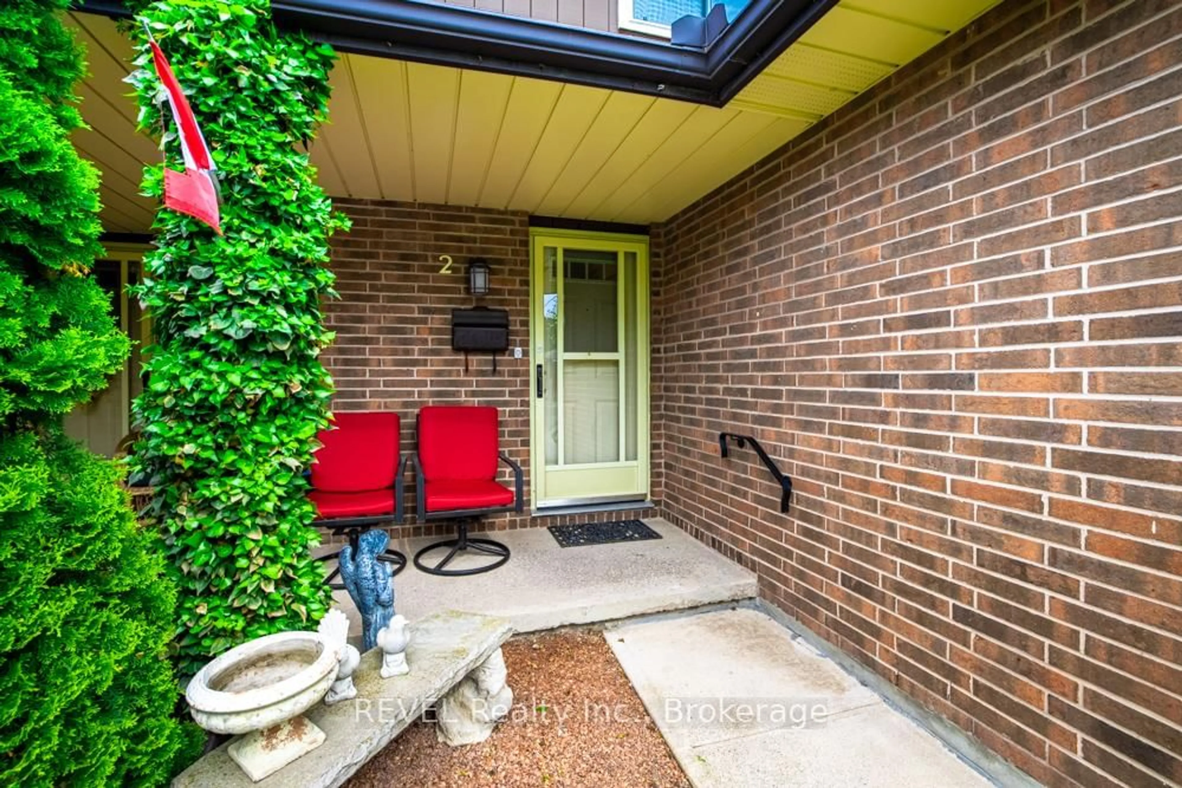 Unknown for 64 Forster St #2, St. Catharines Ontario L2N 6T5