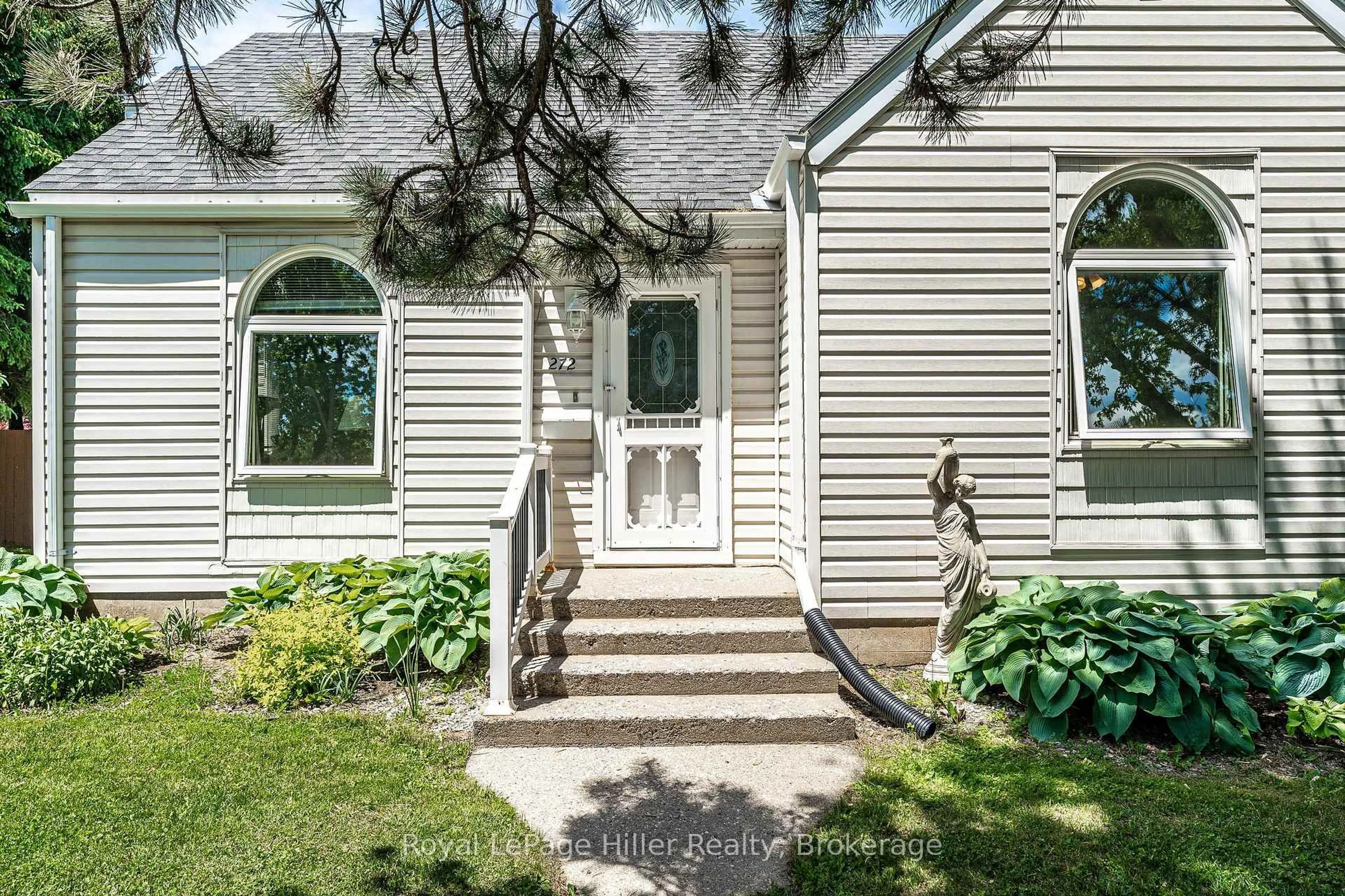 Home with vinyl exterior material, street for 272 John St, Stratford Ontario N5A 6M1