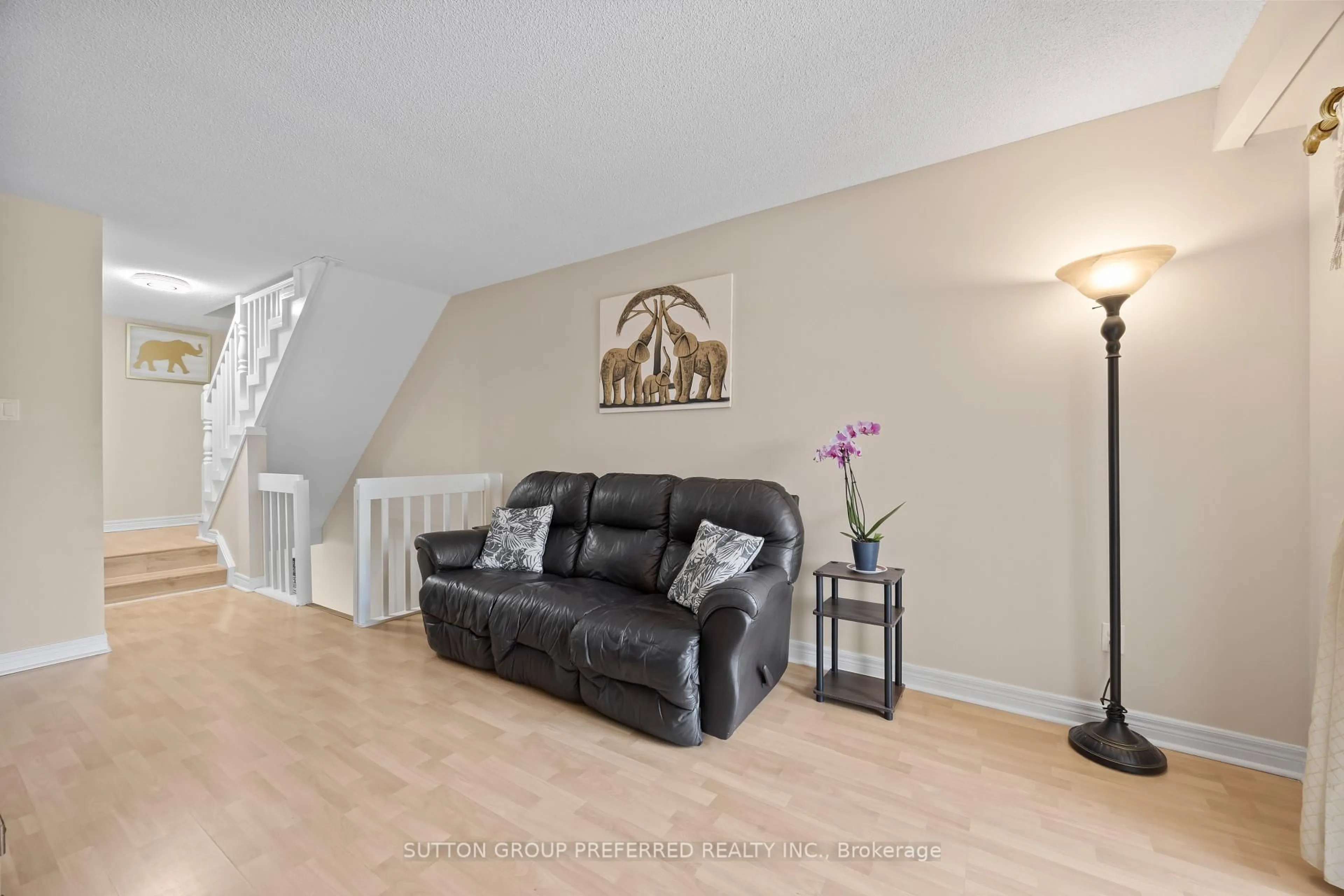 Living room with furniture, unknown for 900 Pond View Rd #166, London South Ontario N5Z 4L7
