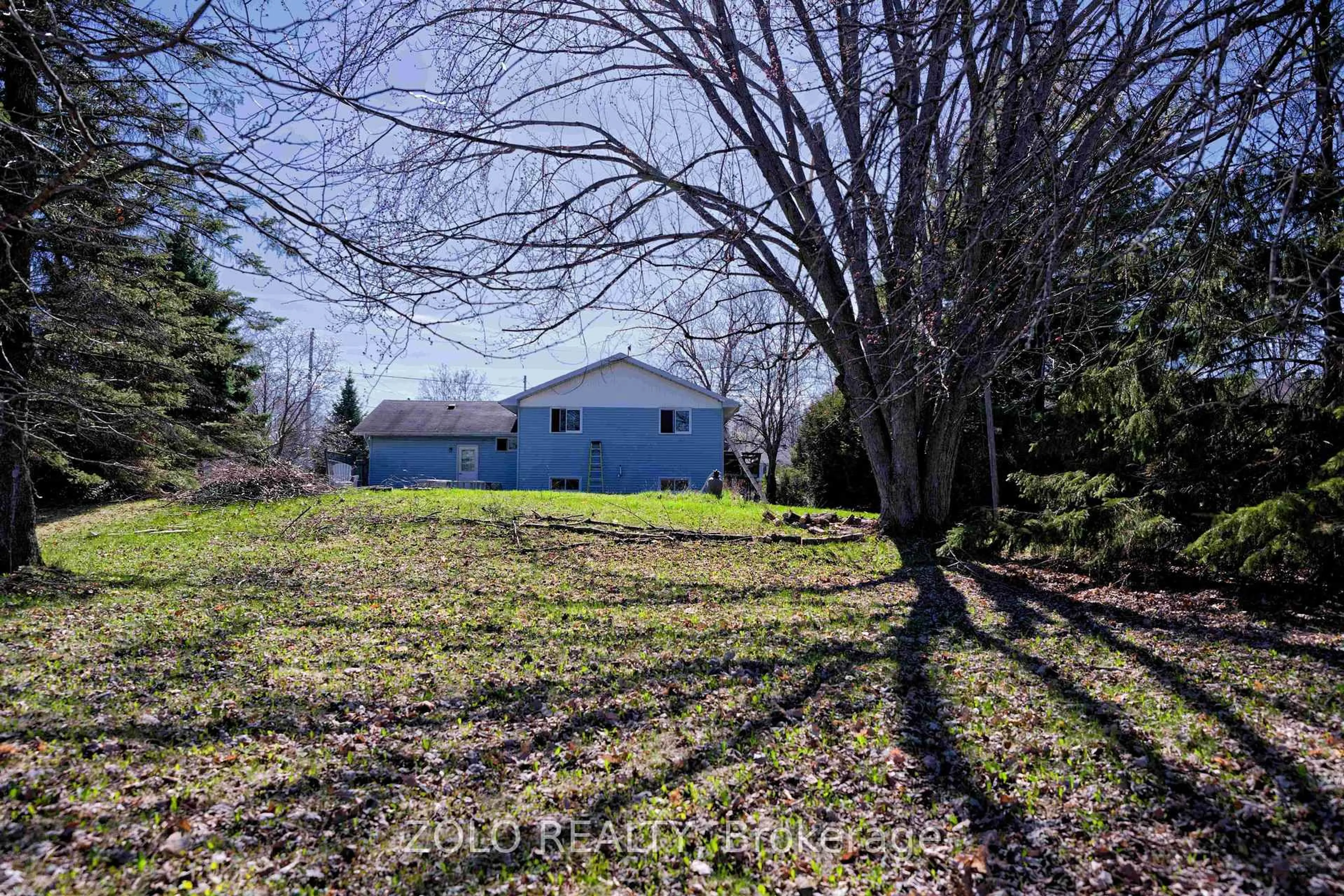 A pic from outside/outdoor area/front of a property/back of a property/a pic from drone, forest/trees view for 4075 Lafortune Dr, Vernon Ontario K0A 3J0