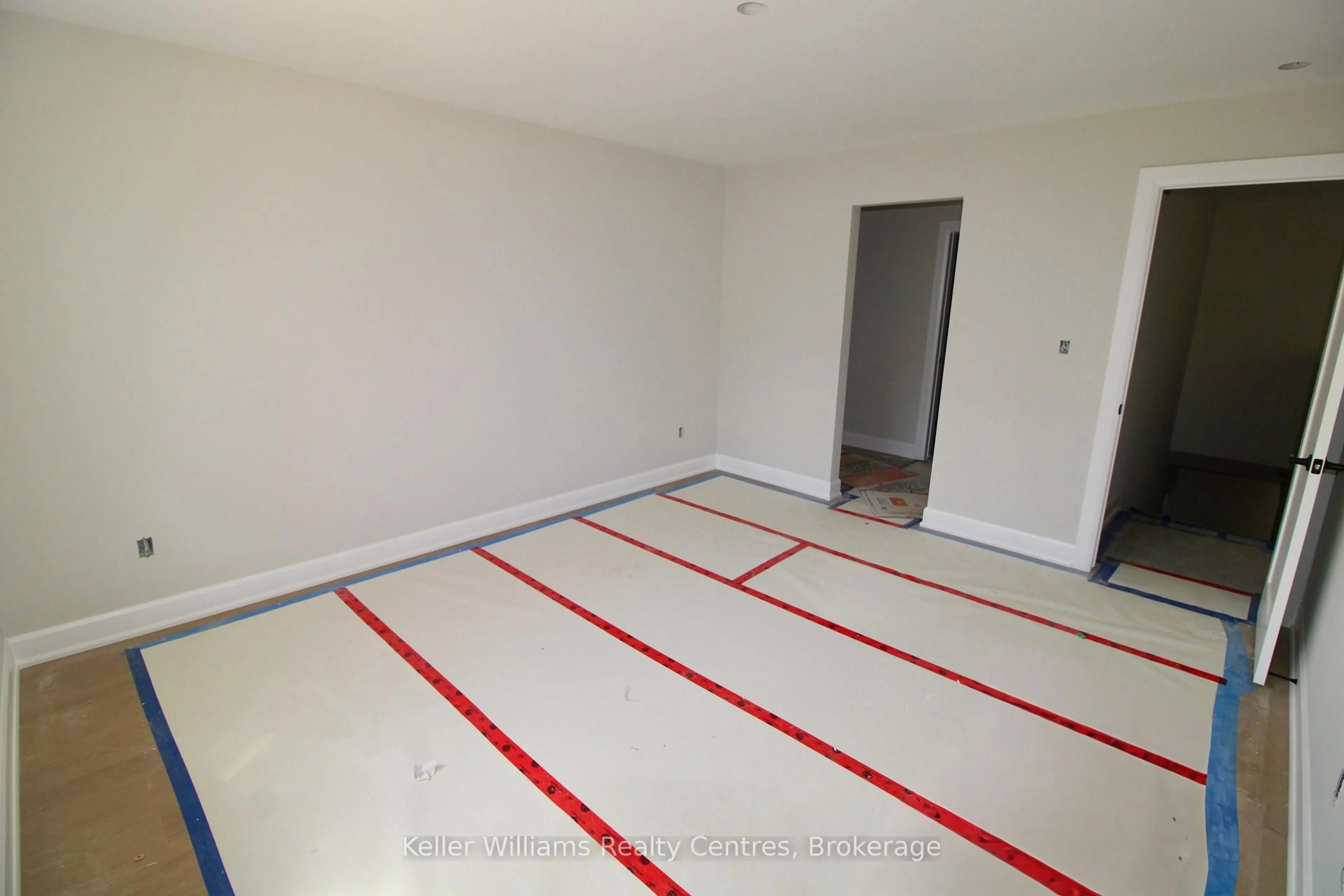 A pic of a room for 719 18th Street, Hanover Ontario N4N 0C7