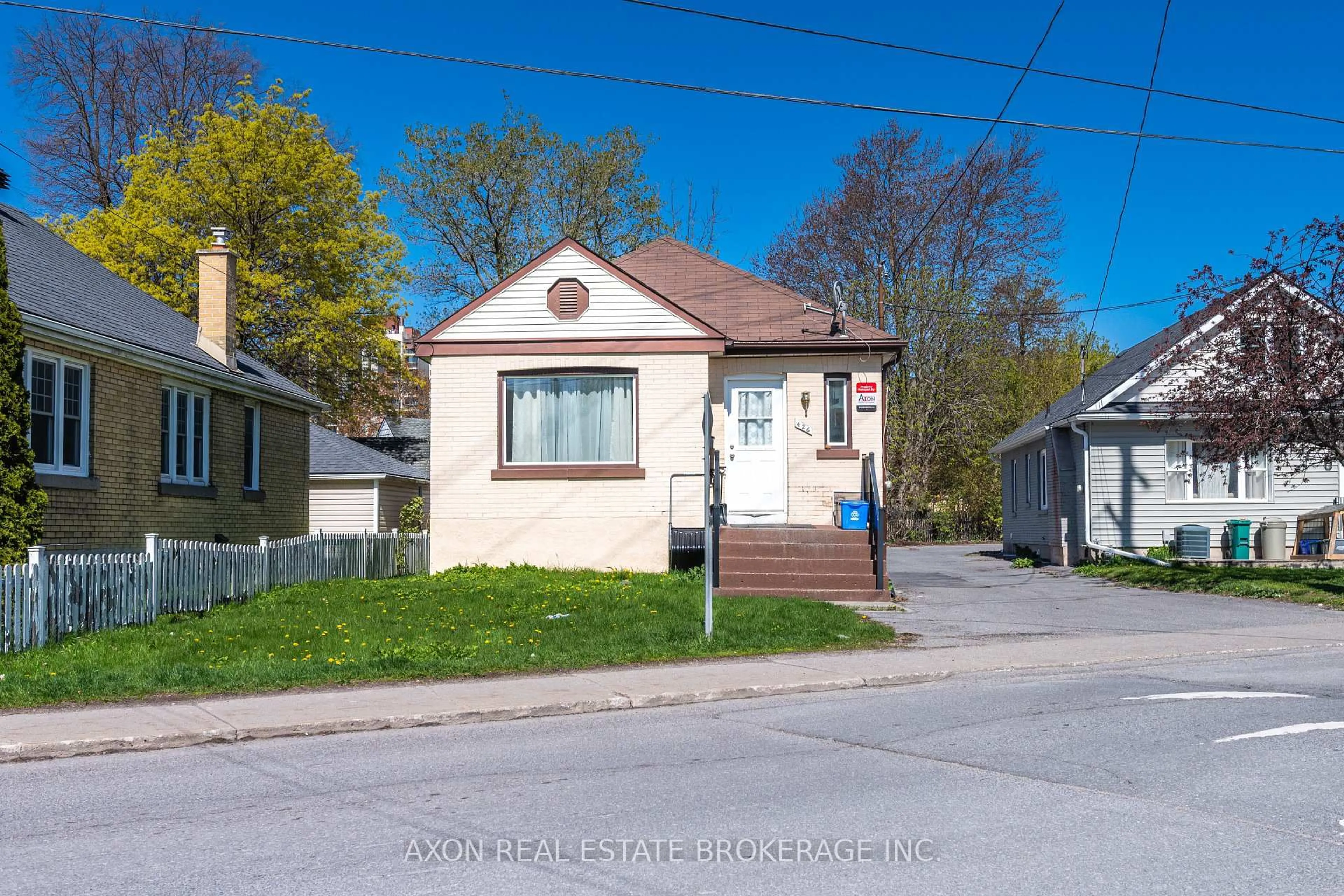 Unknown for 426 Macdonnell St, Kingston Ontario K7L 4E4