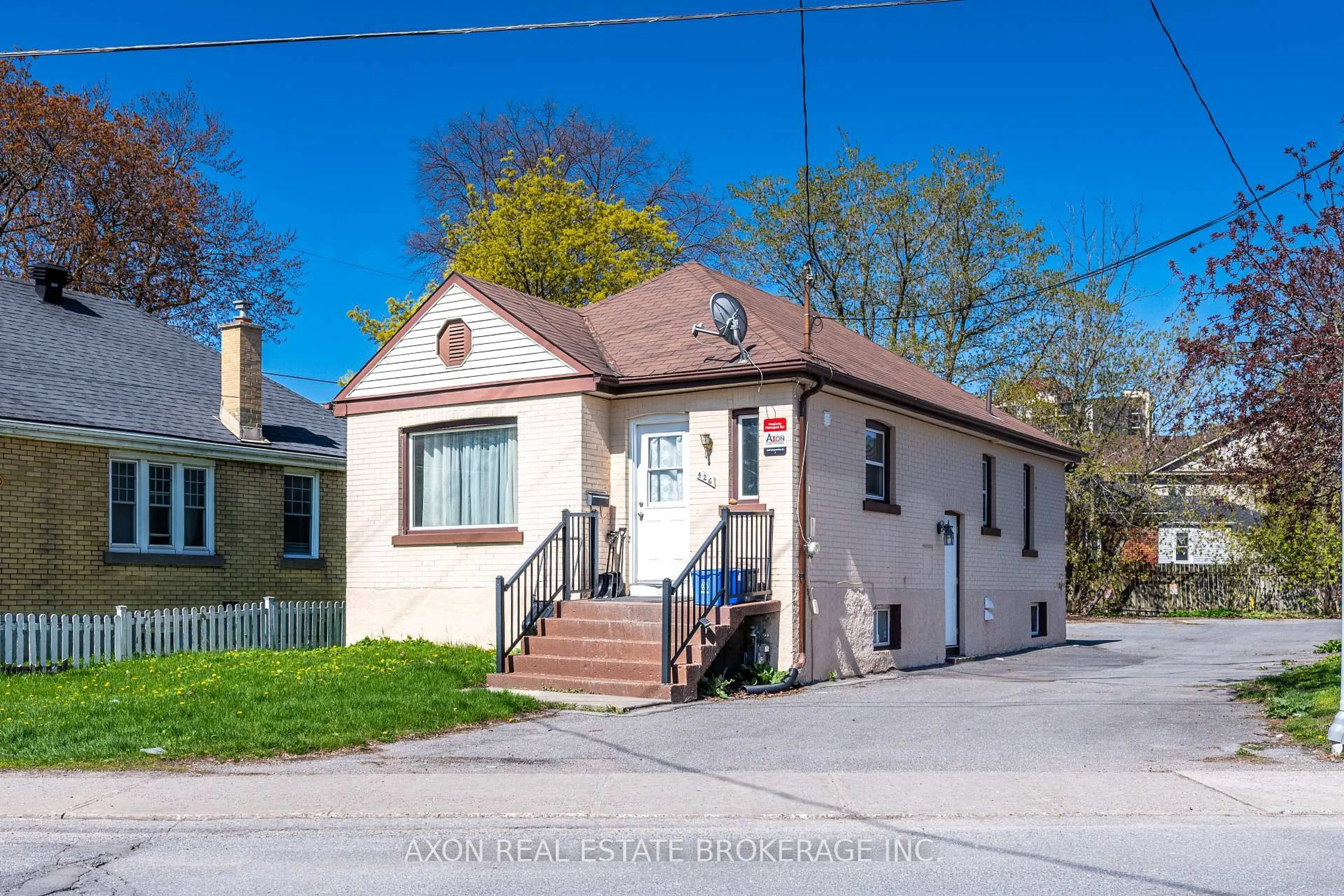 Unknown for 426 Macdonnell St, Kingston Ontario K7L 4E4