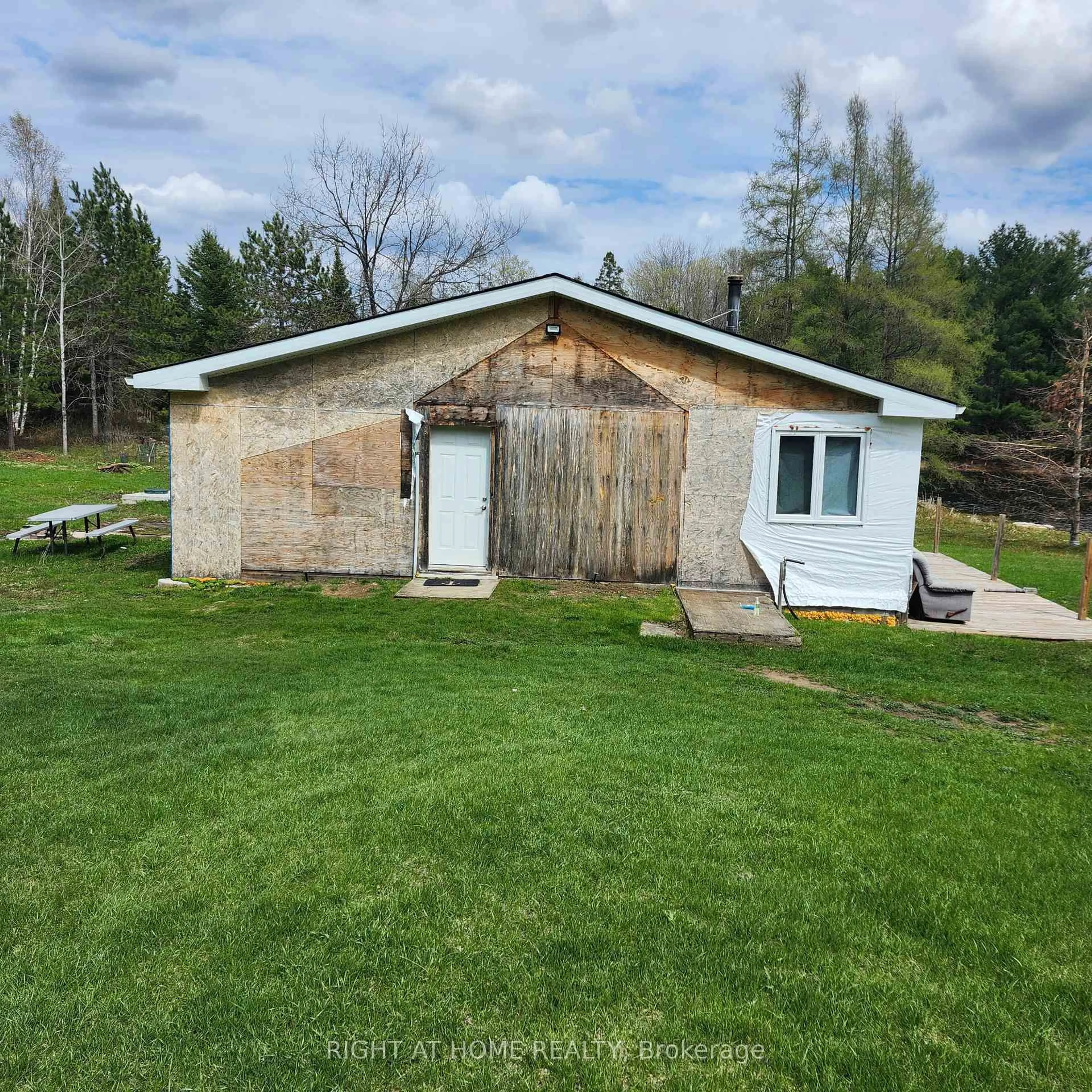 A pic from outside/outdoor area/front of a property/back of a property/a pic from drone, building for 7945 COUNTY ROAD 46 Rd, Havelock-Belmont-Methuen Ontario K0L 1Z0