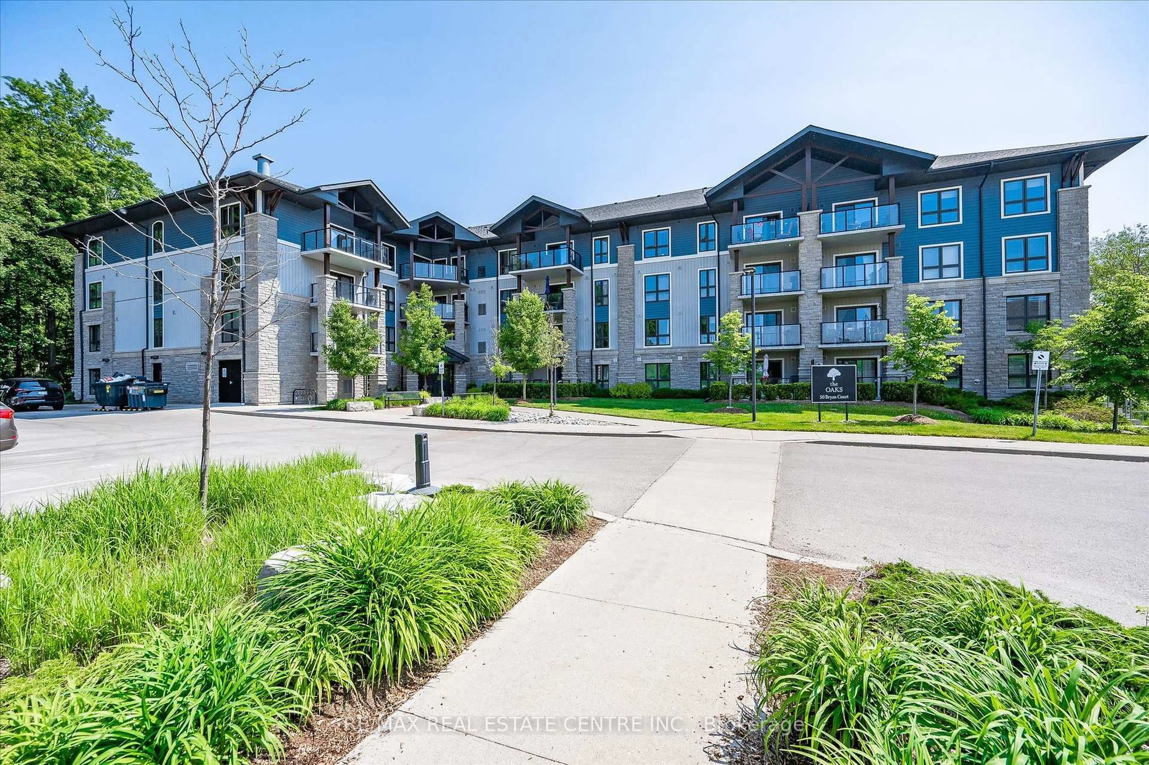 Patio, water/lake/river/ocean view for 50 Bryan Crt #111, Kitchener Ontario N2A 4N4