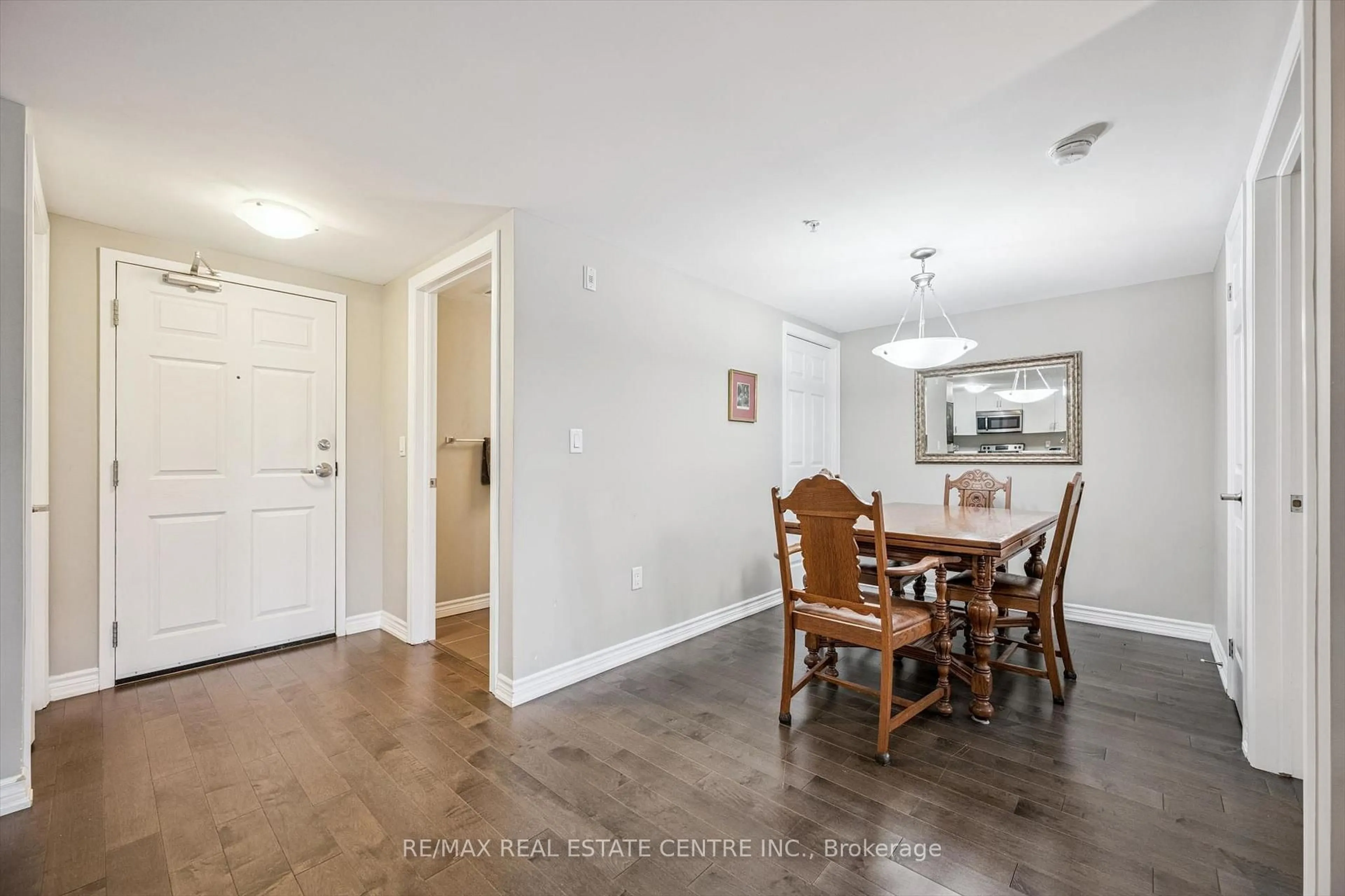 Dining room, wood/laminate floor for 50 Bryan Crt #111, Kitchener Ontario N2A 4N4