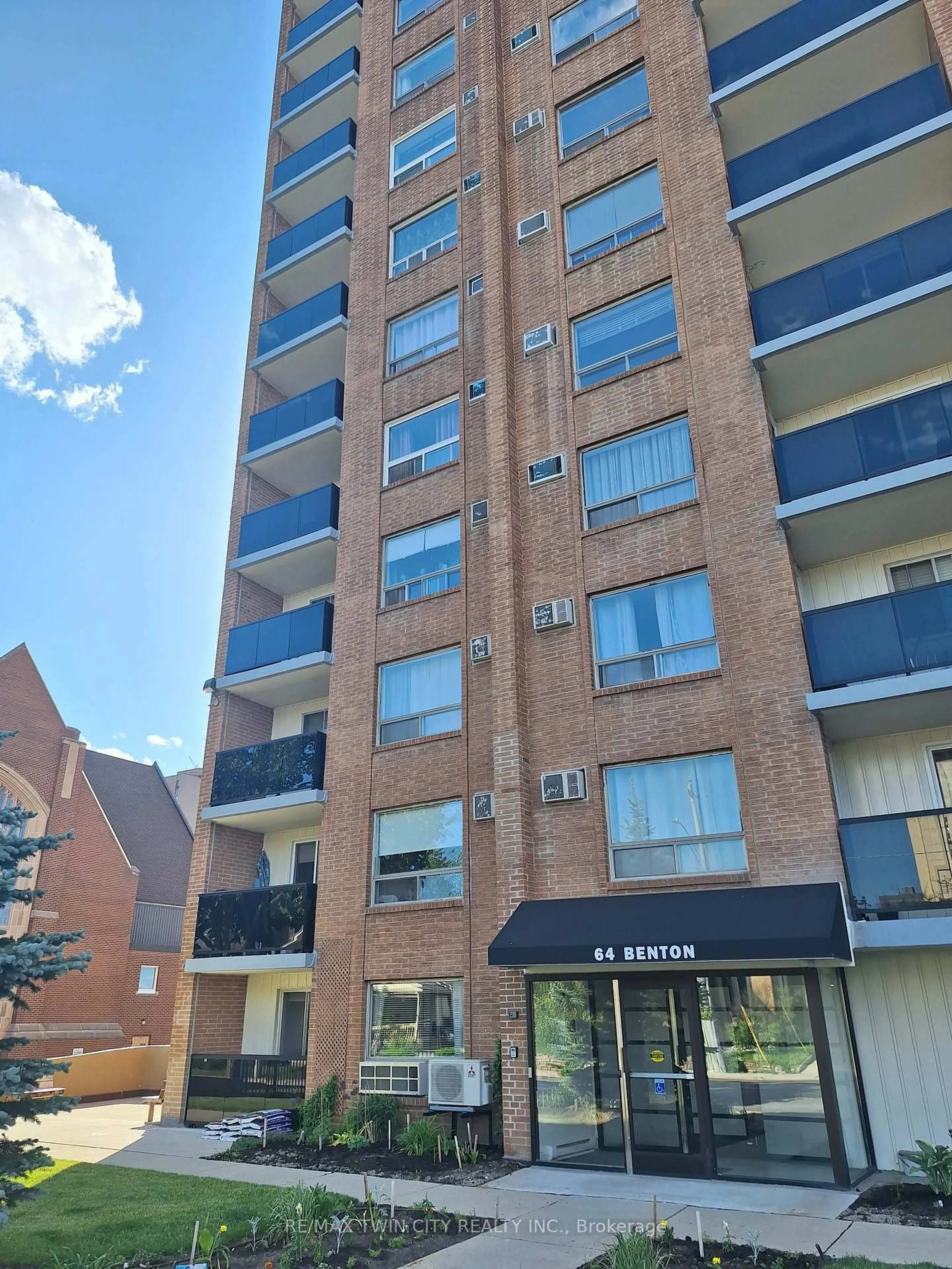 Unknown for 64 Benton St #502, Kitchener Ontario N2G 4L9