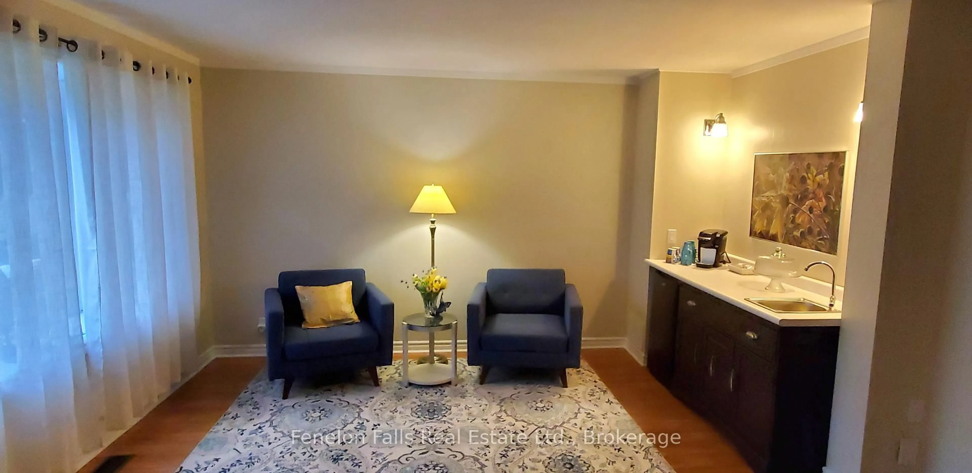 Living room with furniture, unknown for 7 James St, Kawartha Lakes Ontario K9V 3B3