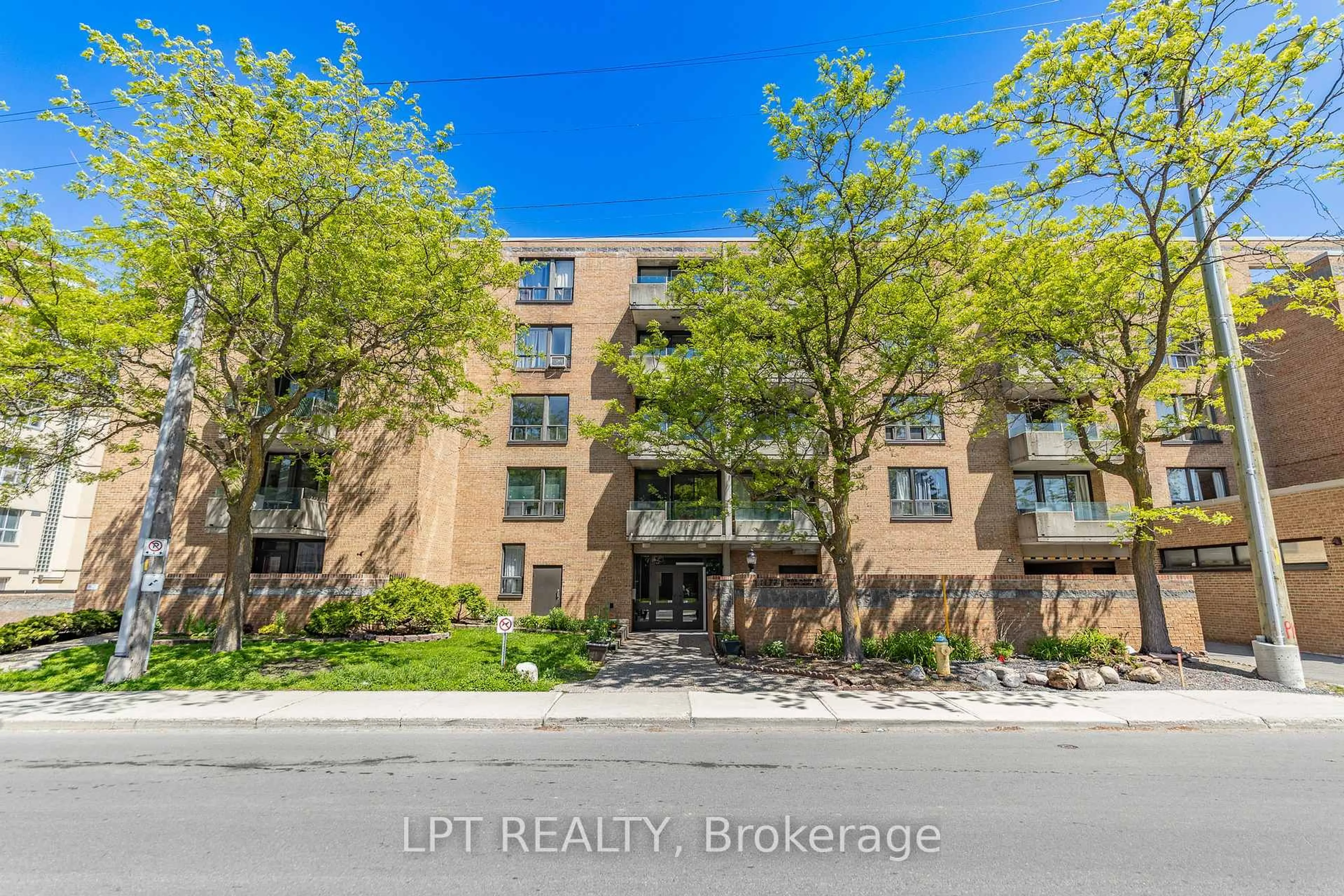 Unknown for 1177 Belanger Ave #206, Ottawa Ontario K1H 8N7