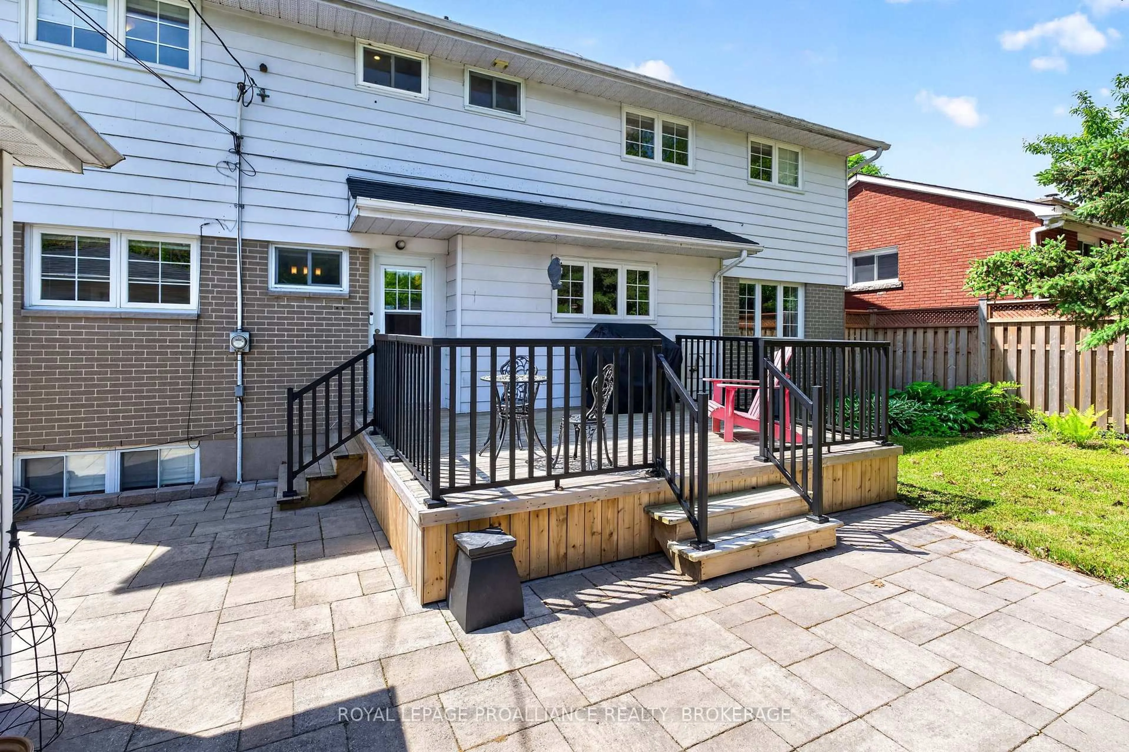 Patio, street for 59 Silver St, Kingston Ontario K7M 2P6