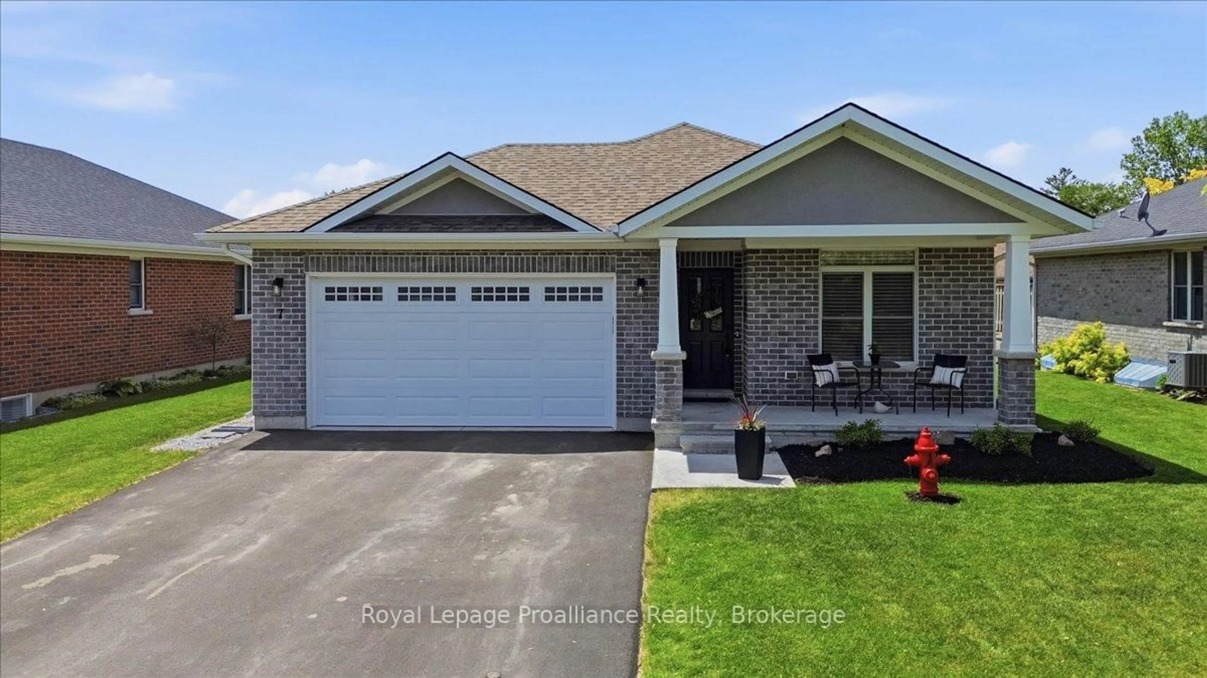 Home with vinyl exterior material, street for 7 Berwick St, Stirling Ontario K0K 3E0