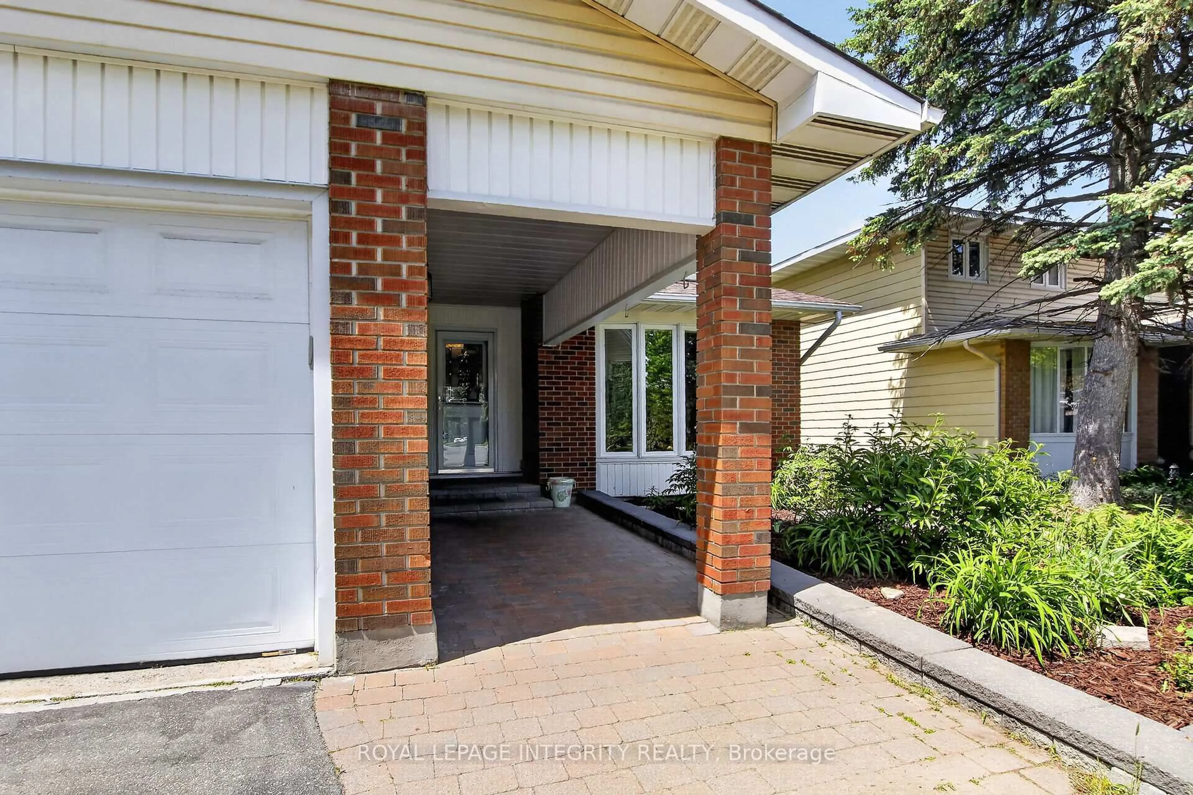 Home with brick exterior material, street for 1646 Grey Nuns Dr, Orleans Ontario K1C 1T7