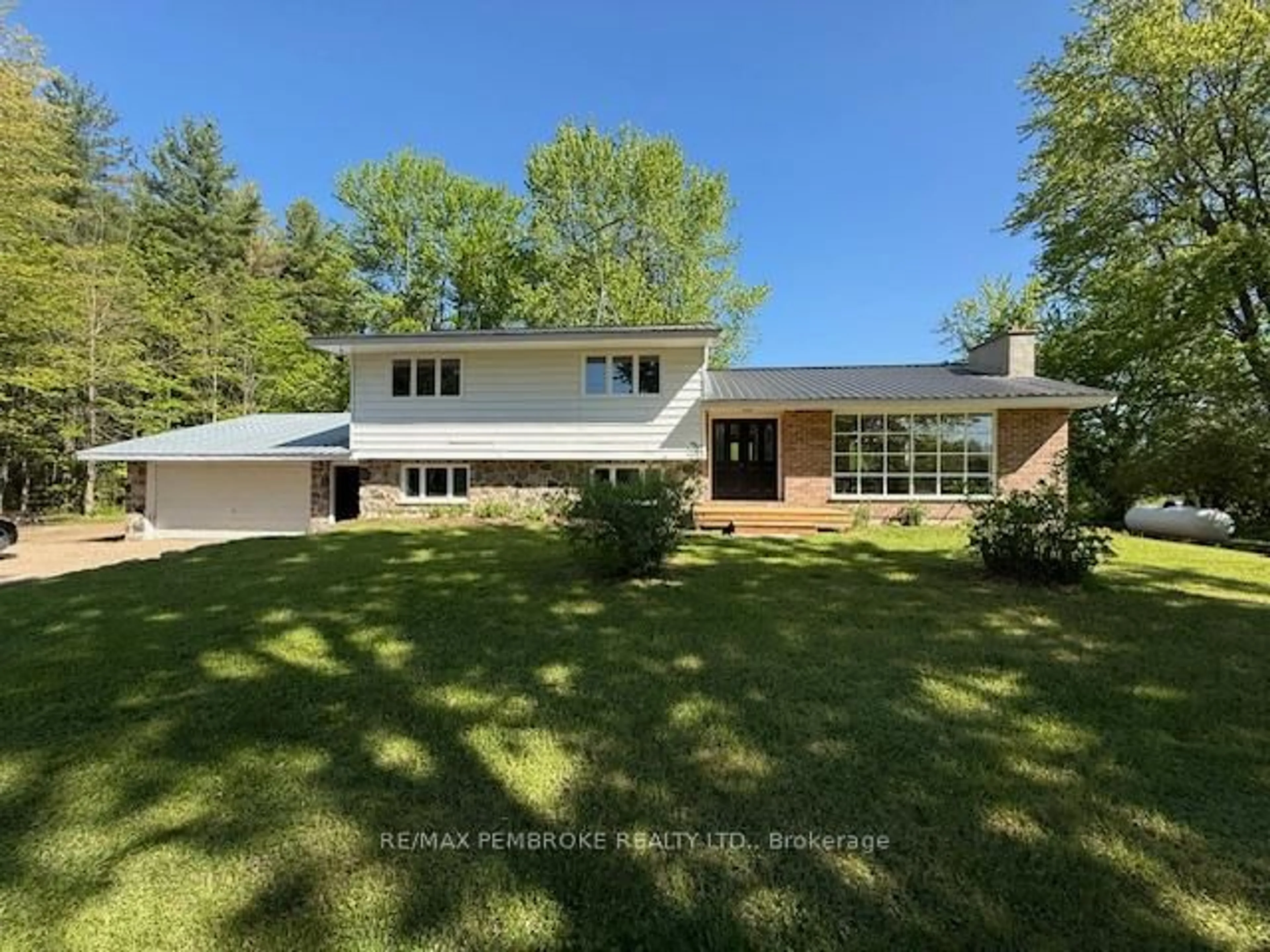 Unknown for 410 Green Lake Rd, Pembroke Ontario K8A 6W4