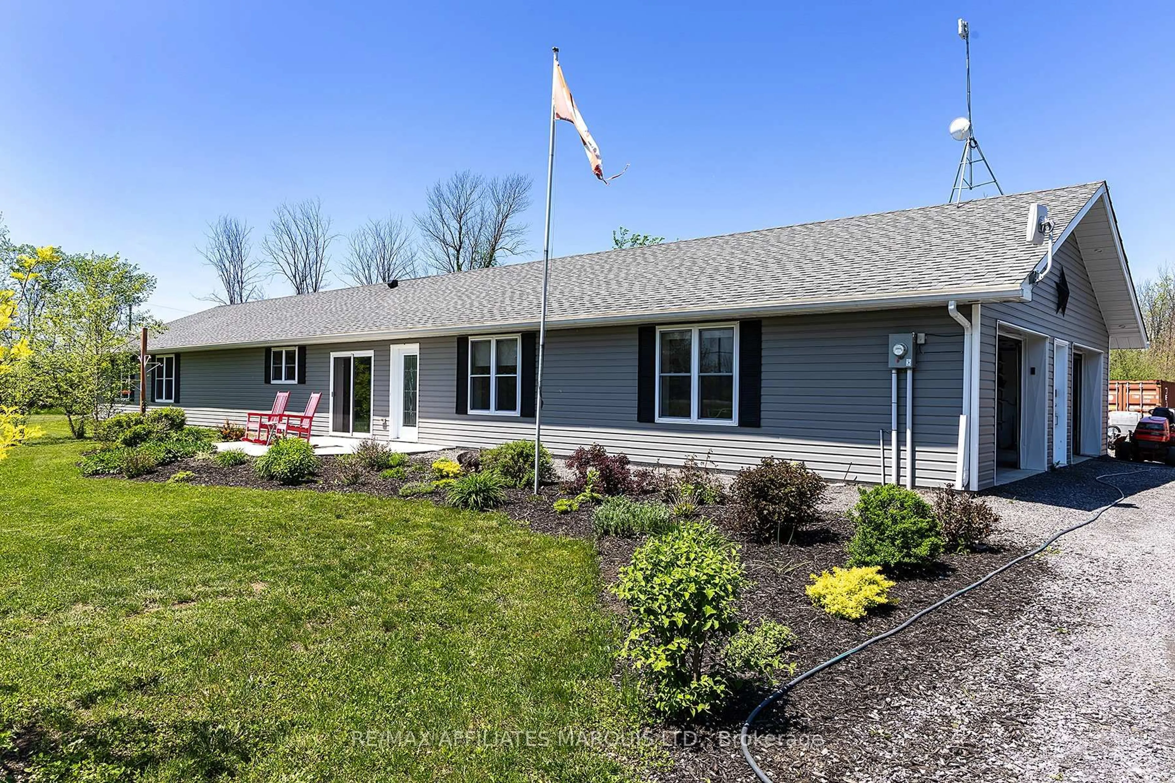 Home with vinyl exterior material, unknown for 13533 Nudell Bush Rd, South Dundas Ontario K0C 1X0