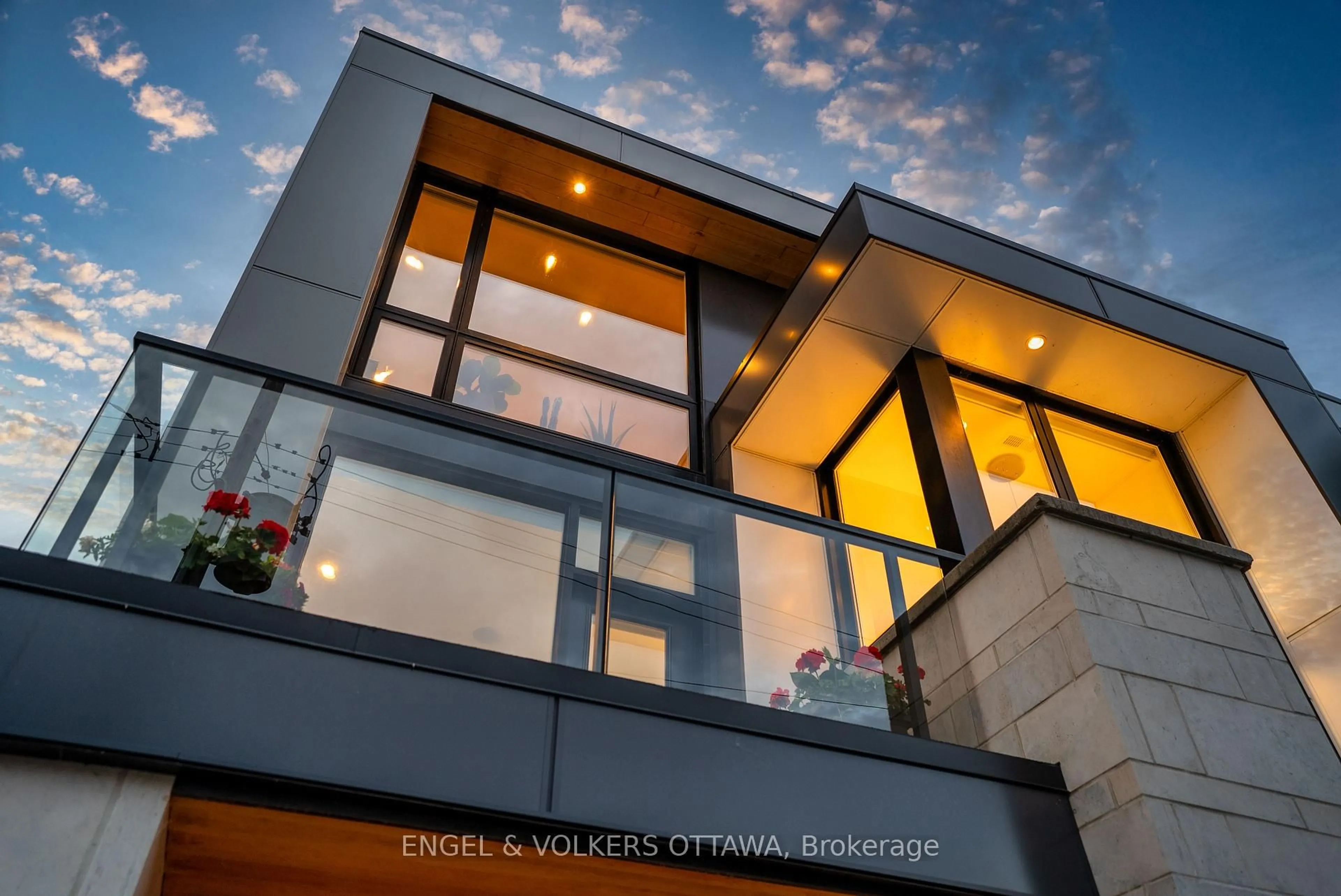 Home with brick exterior material, unknown for 373 Berkley Ave, Ottawa Ontario K2A 2G9