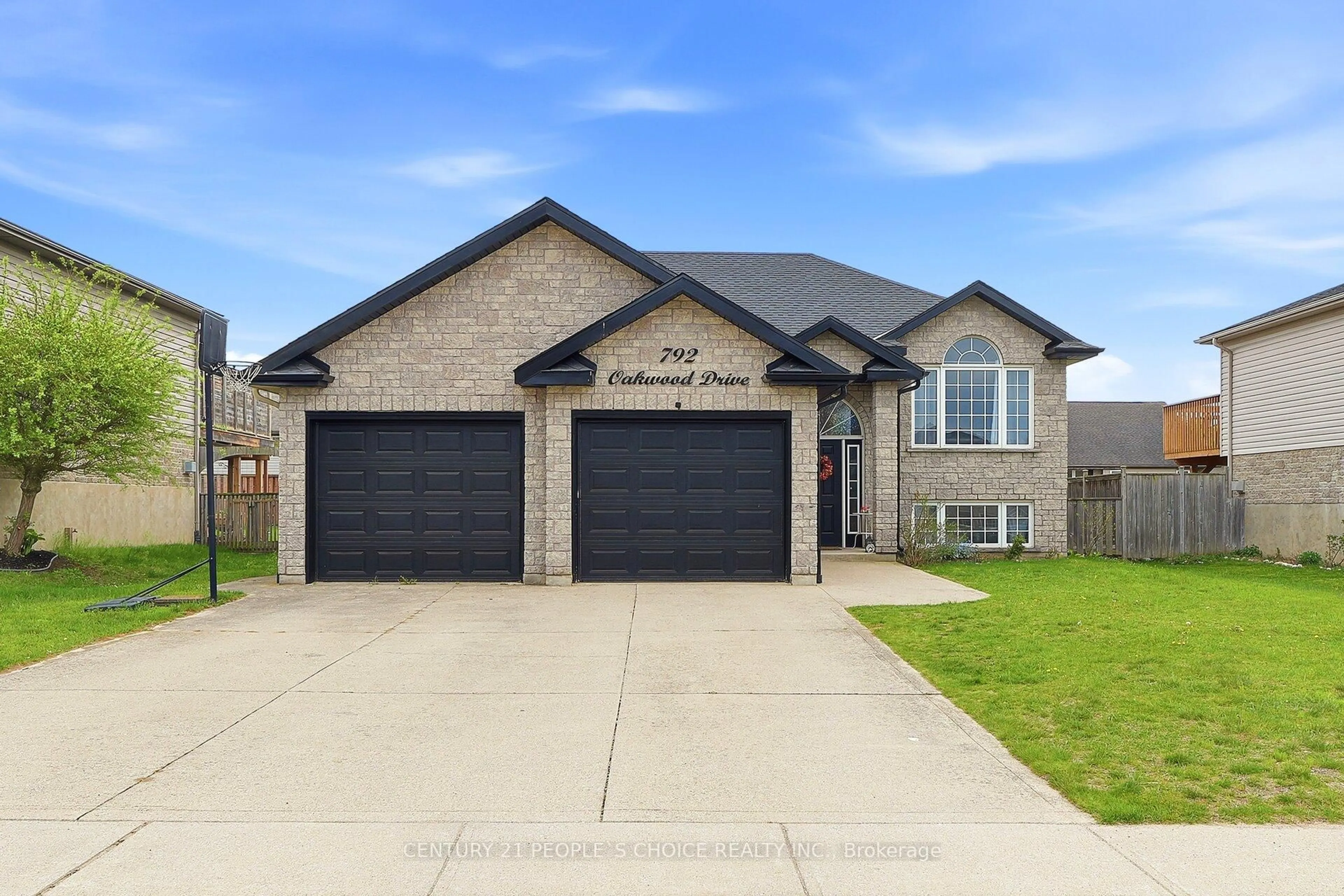 Home with brick exterior material, street for 792 OAKWOOD Dr, Saugeen Shores Ontario N0H 2C4