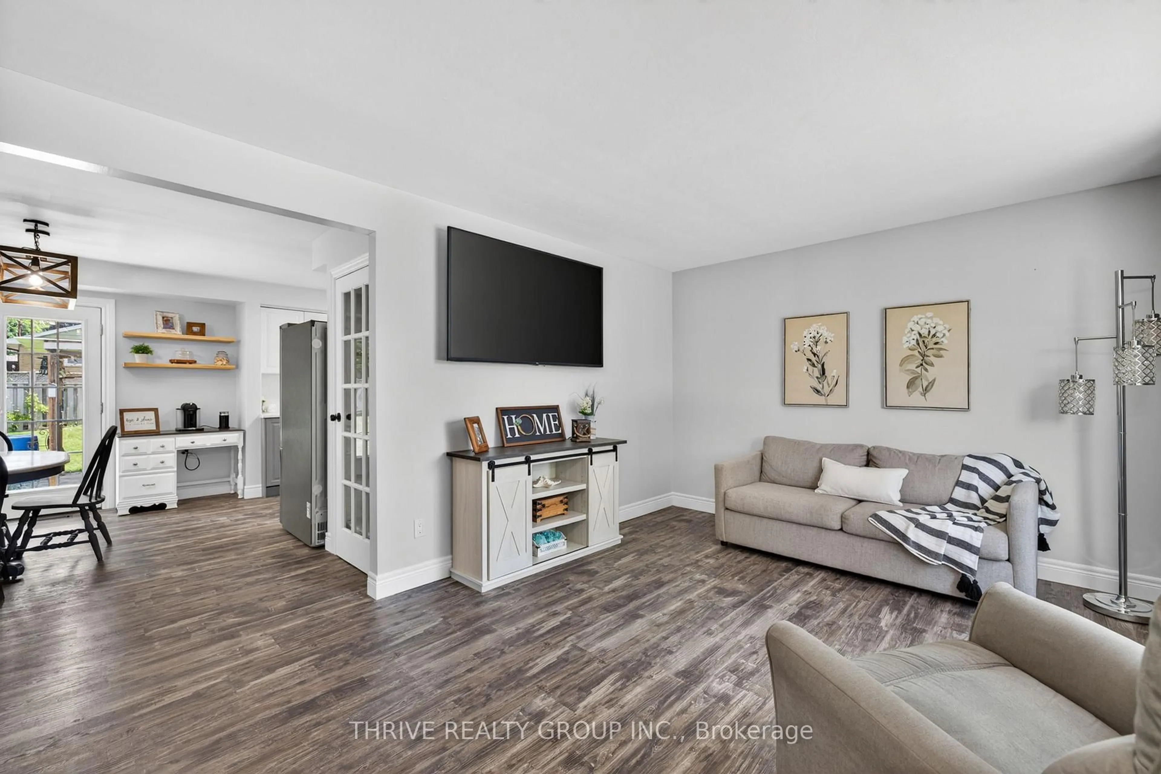 Living room with furniture, unknown for 85 Vanbuskirk Dr, St. Thomas Ontario N5R 4Z3