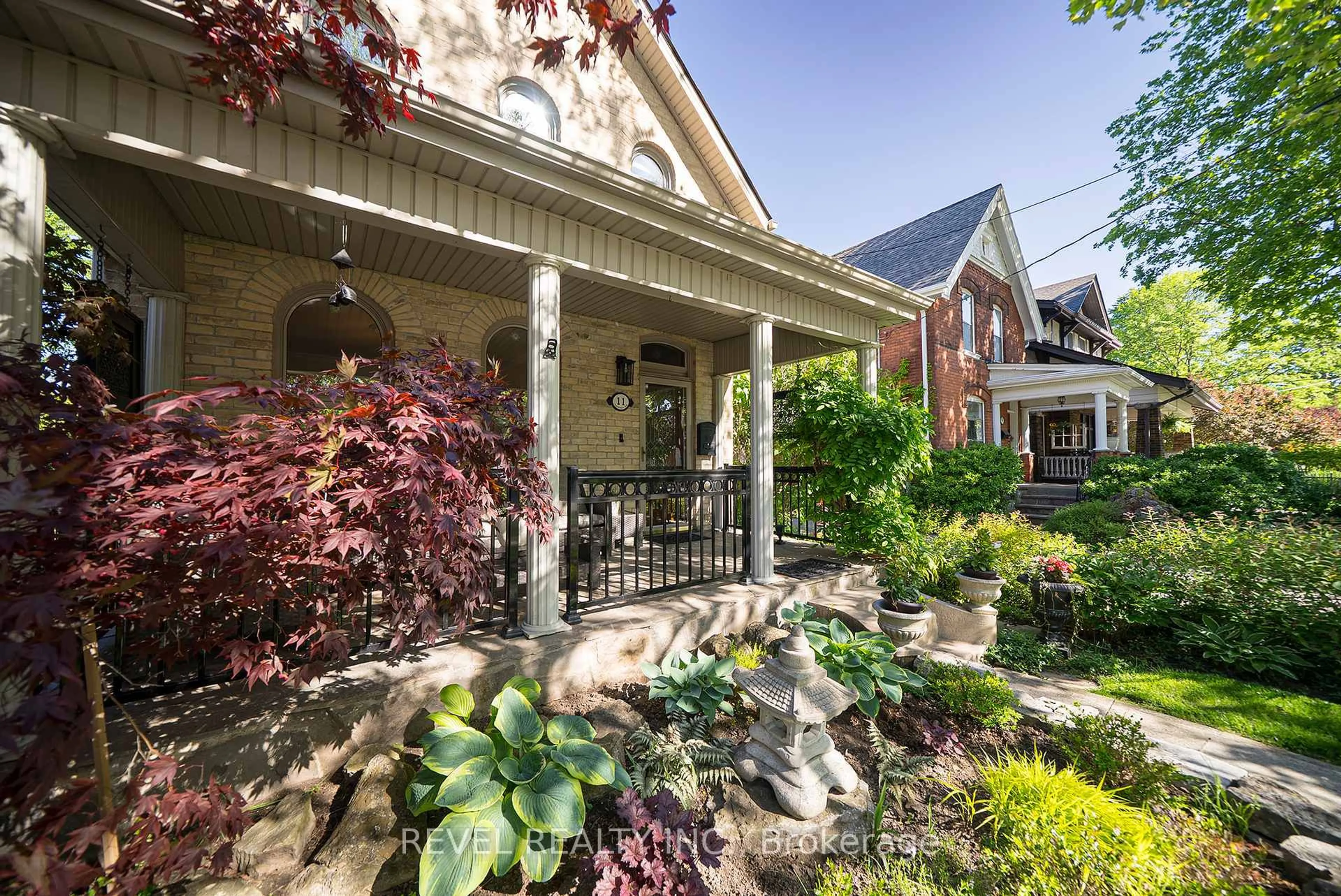 Unknown for 11 Chestnut Ave, Brantford Ontario N3T 4B9