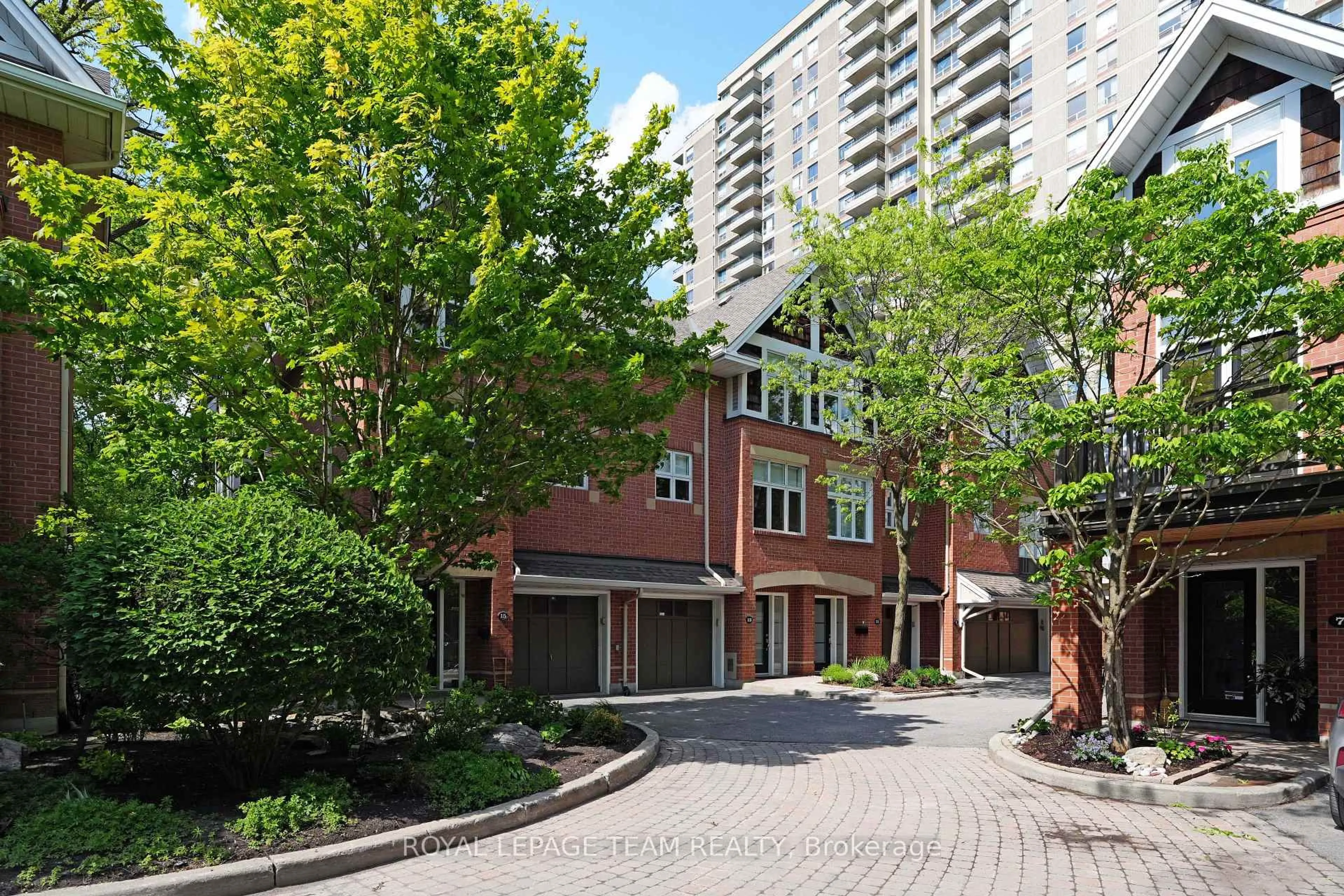 Unknown for 13 Oak Park Private, Ottawa Ontario K1Z 1B6