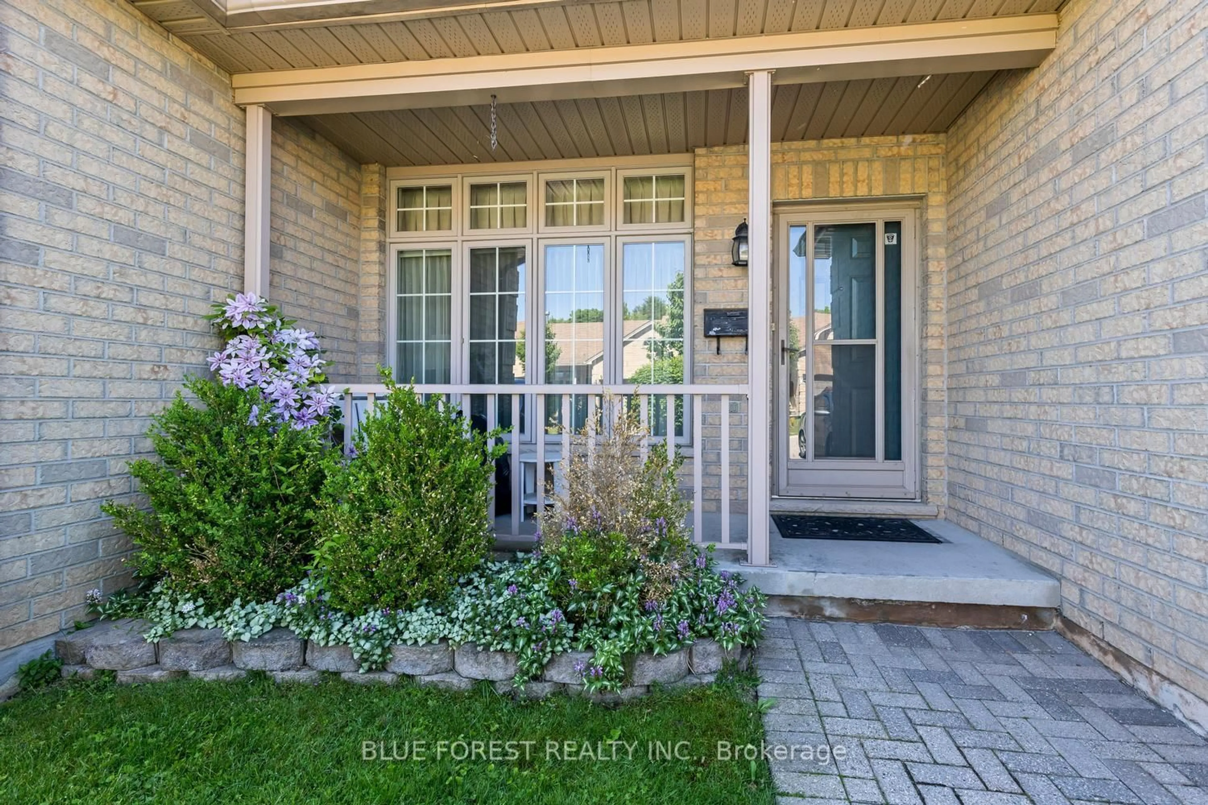 Indoor entryway for 7 Cadeau Terr #29, London South Ontario N6K 4S8