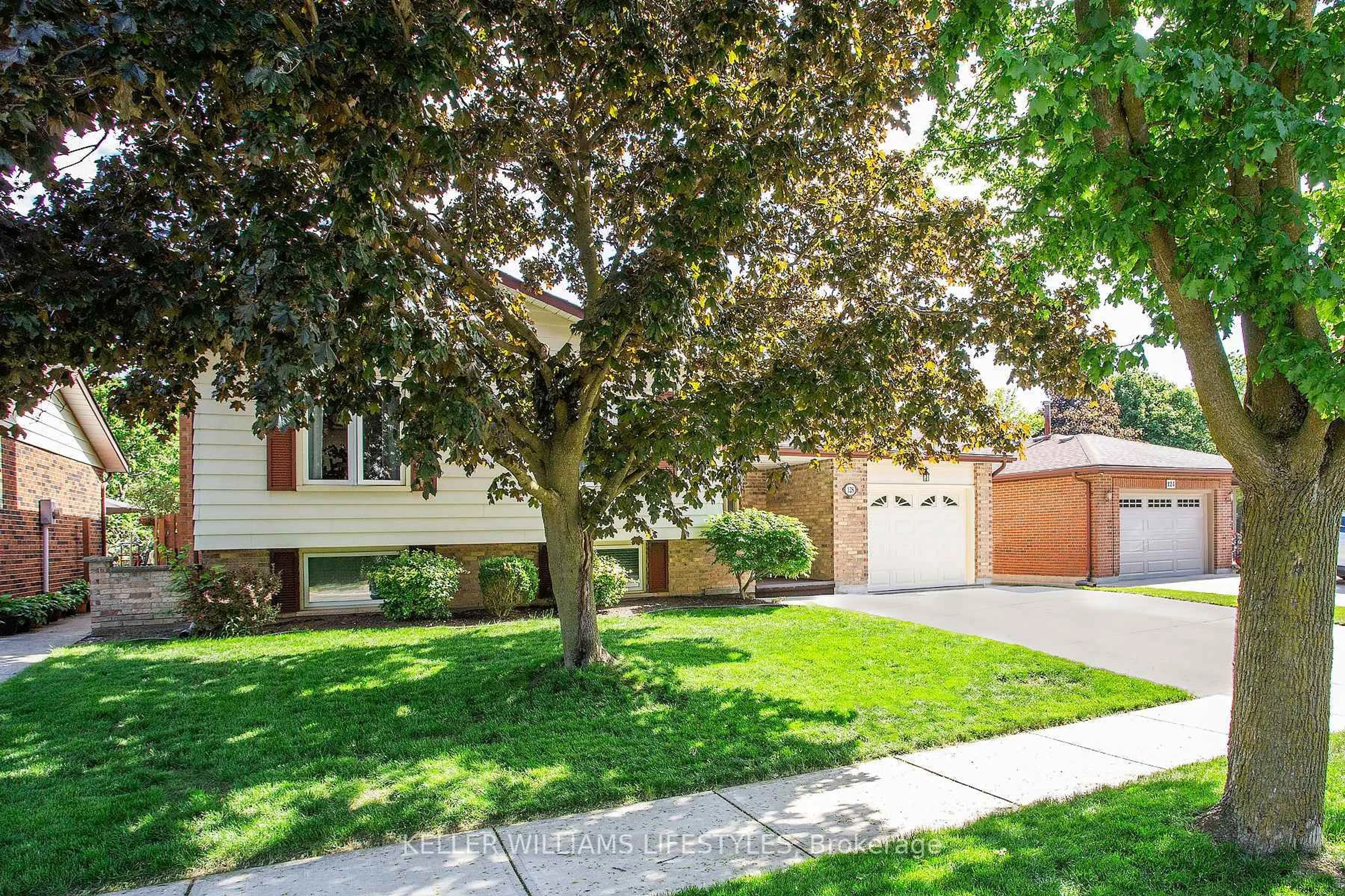 Unknown for 128 Clarendon Cres, London South Ontario N6C 5B8