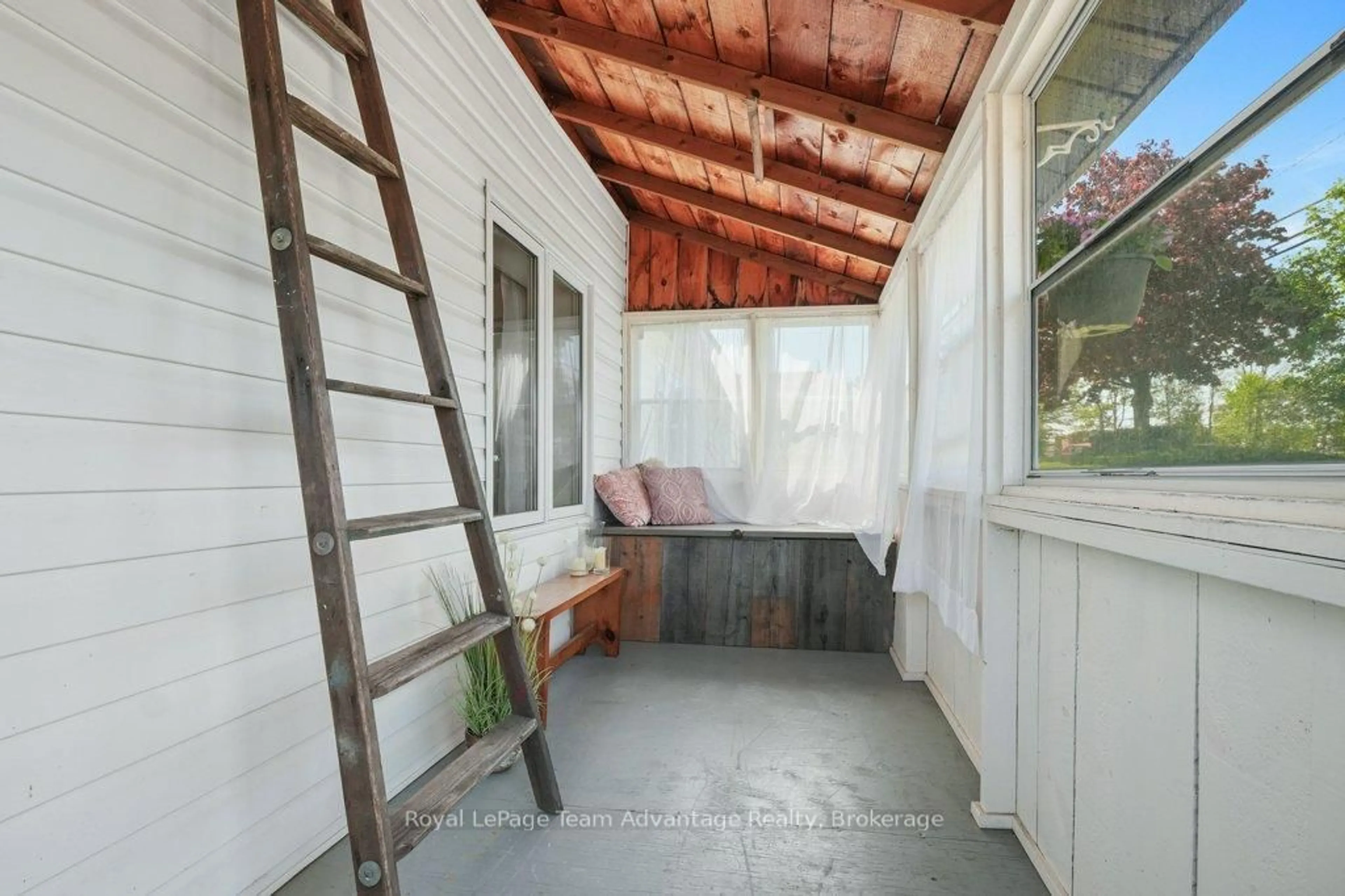 Patio, unknown for 17 Joseph St, Parry Sound Ontario P2A 2G3