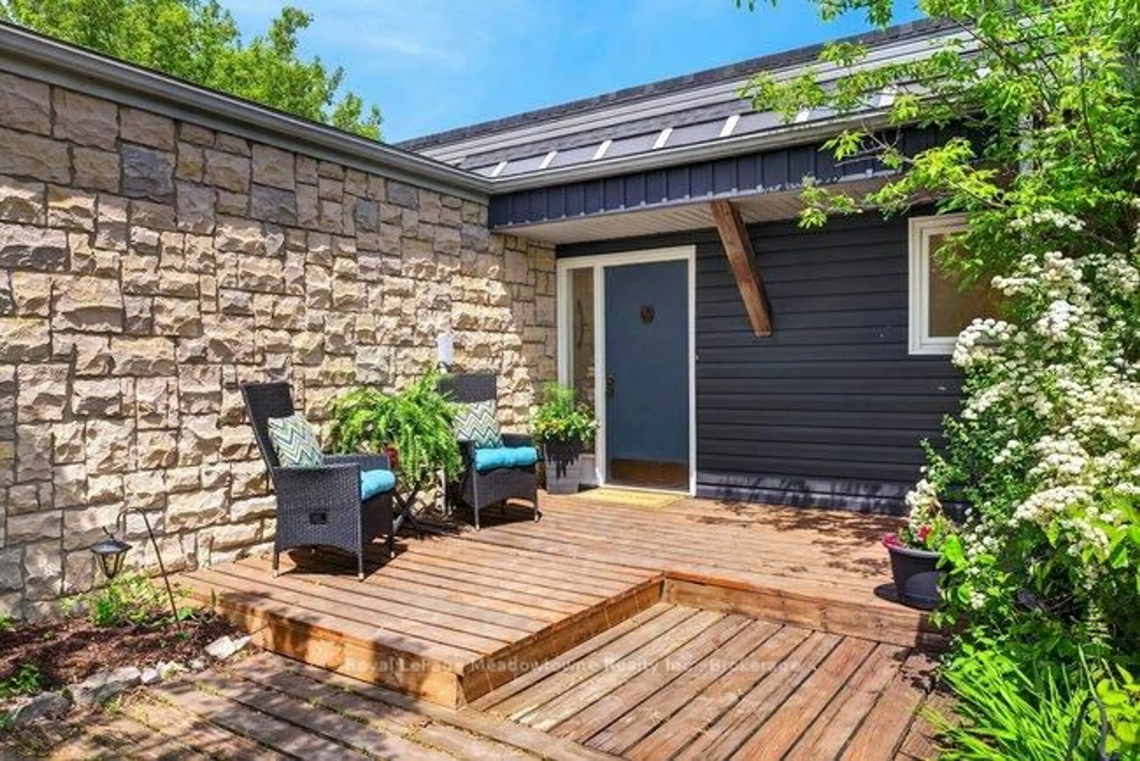 Patio, street for 8122 Eramosa Garafraxa Townline, Centre Wellington Ontario N1M 2W5
