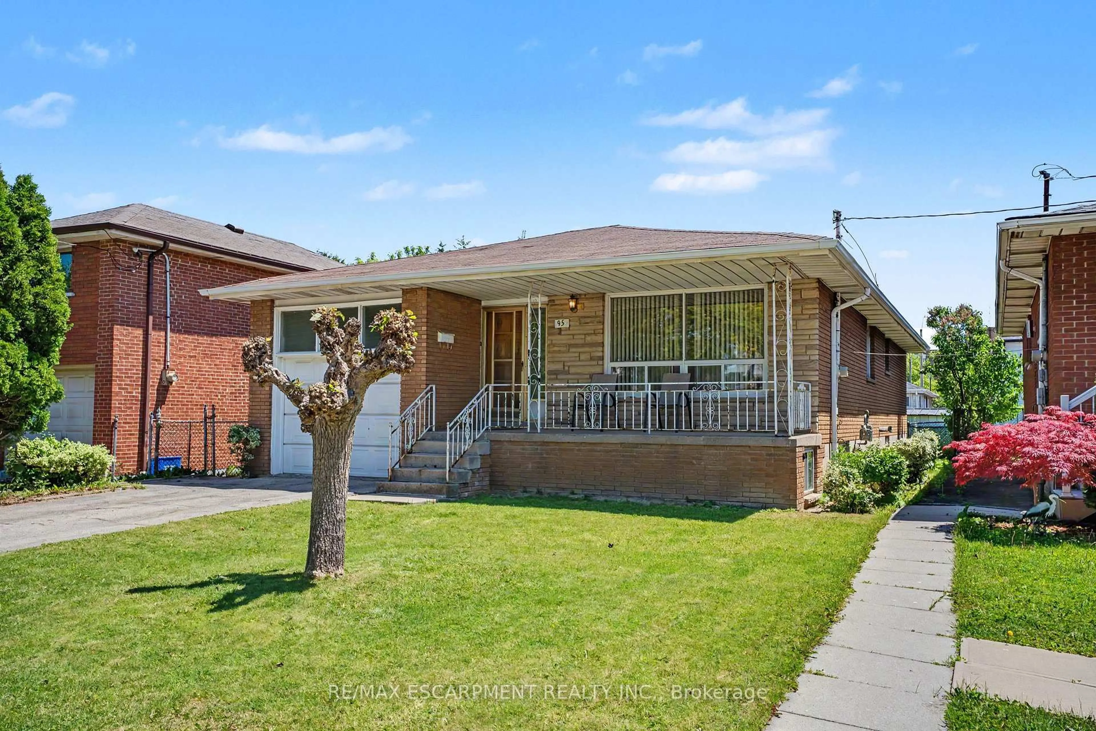 Home with brick exterior material, street for 95 Fieldway Dr, Hamilton Ontario L9A 2L5
