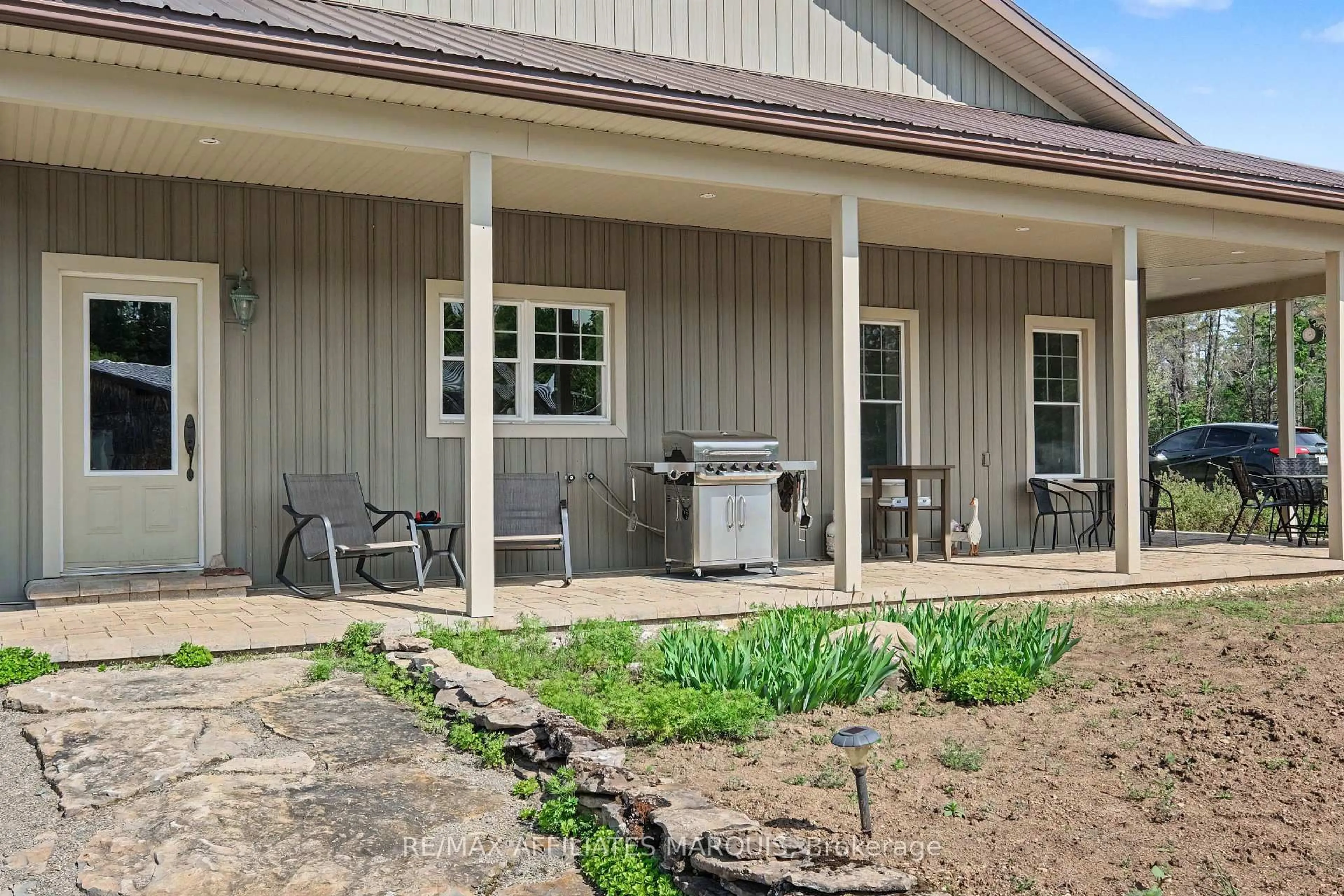 Patio, unknown for 14222 County Rd 15 Rd, Merrickville-Wolford Ontario K0G 1N0