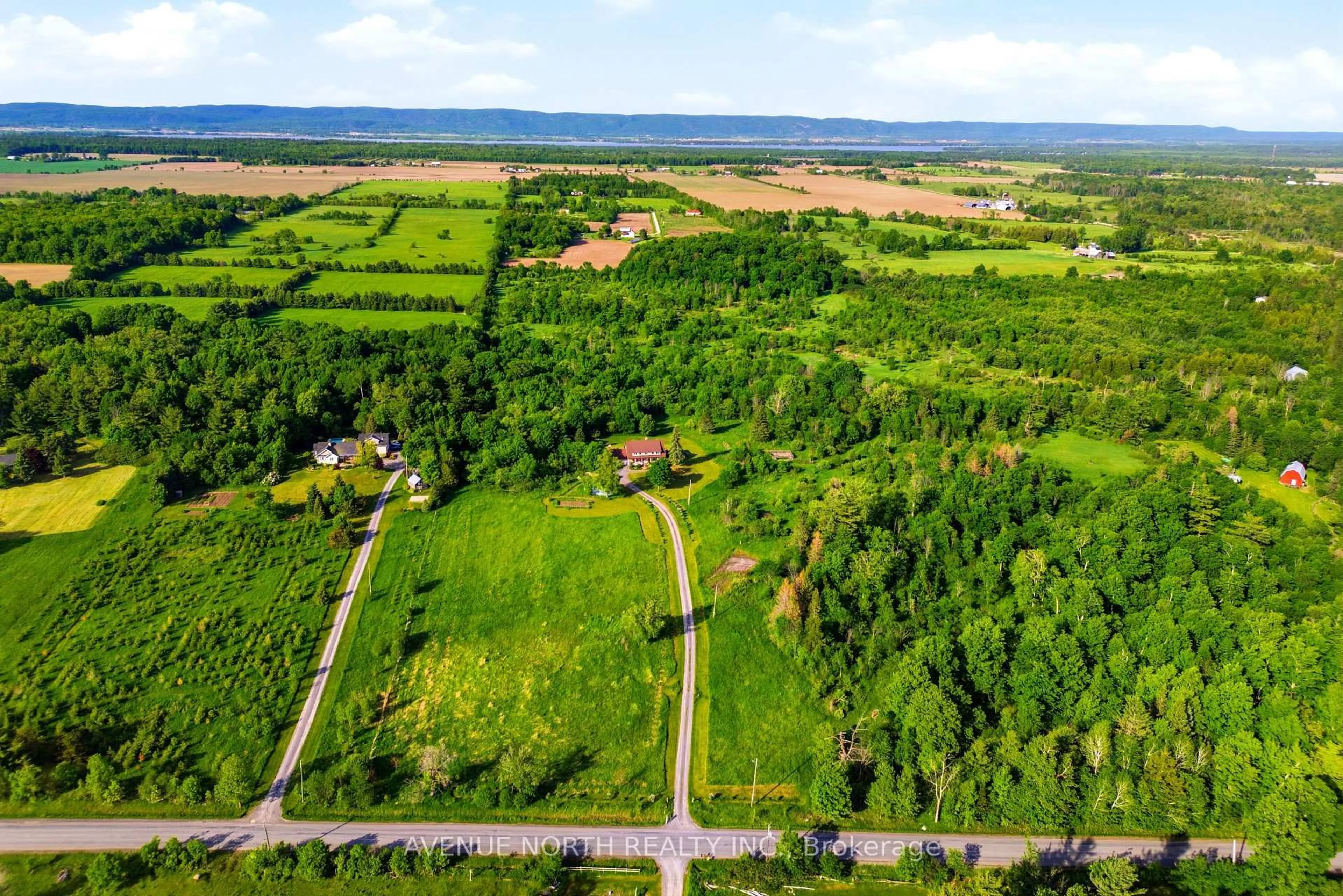 A pic from outside/outdoor area/front of a property/back of a property/a pic from drone, unknown for 4446 STONECREST Rd, Ottawa Ontario K0A 3M0