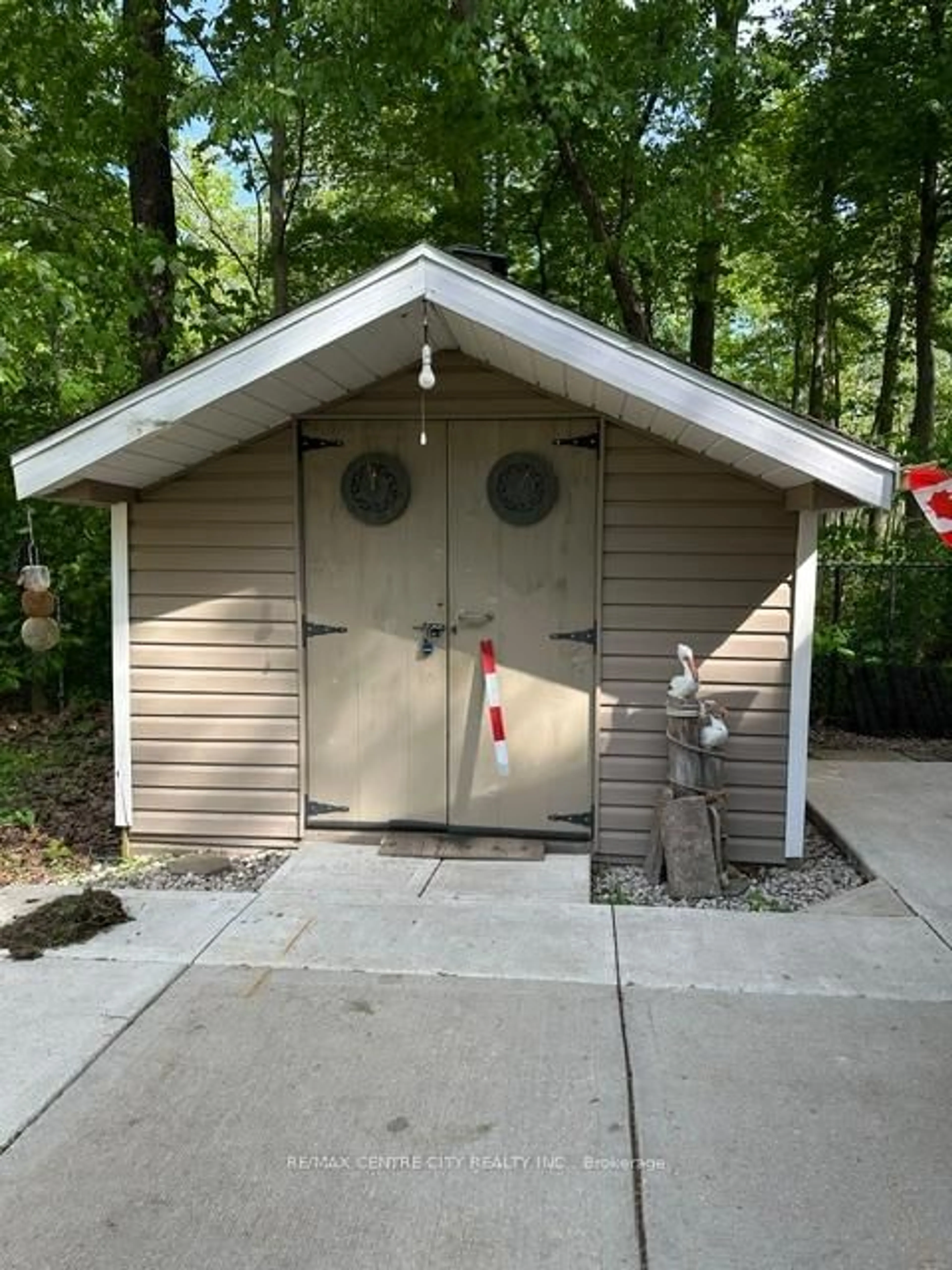 Shed for 22790 Amiens Rd #37, Middlesex Centre Ontario N0L 1R0