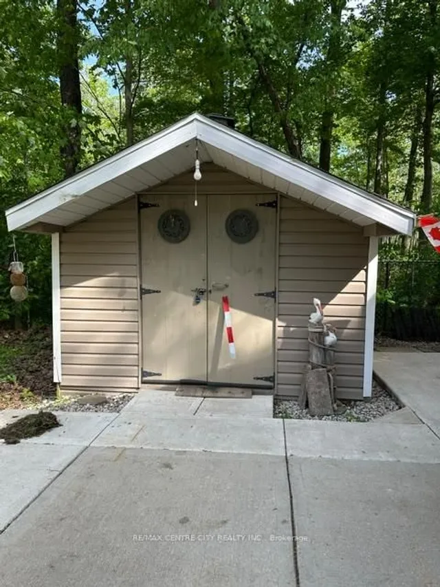 22790 Amiens Rd #37, Middlesex Centre 2