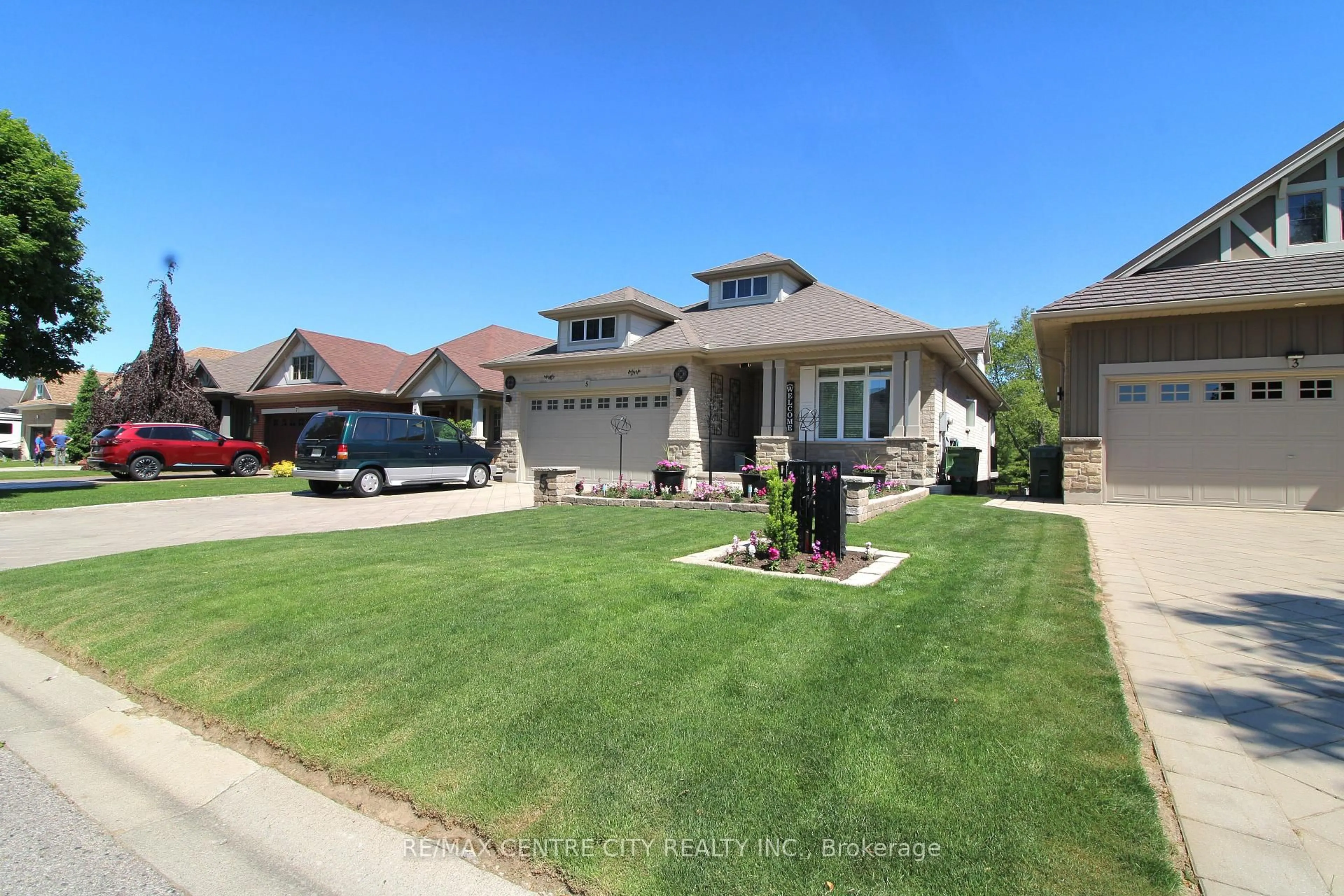 Unknown for 5 Cherry Blossom Lane, St. Thomas Ontario N5R 1L2