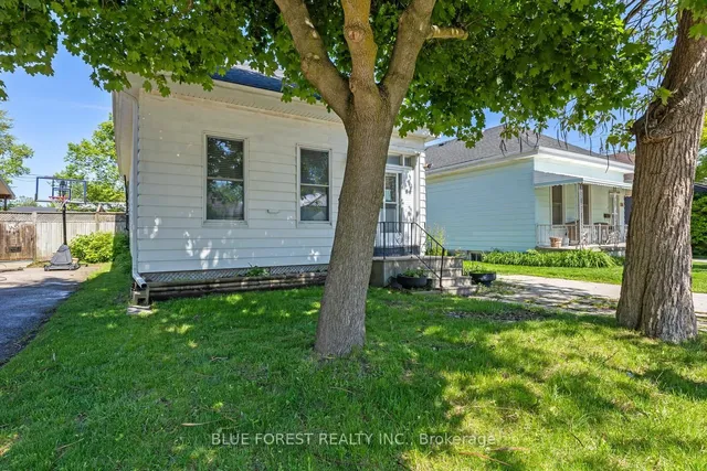 208 Maitland St, London East 3