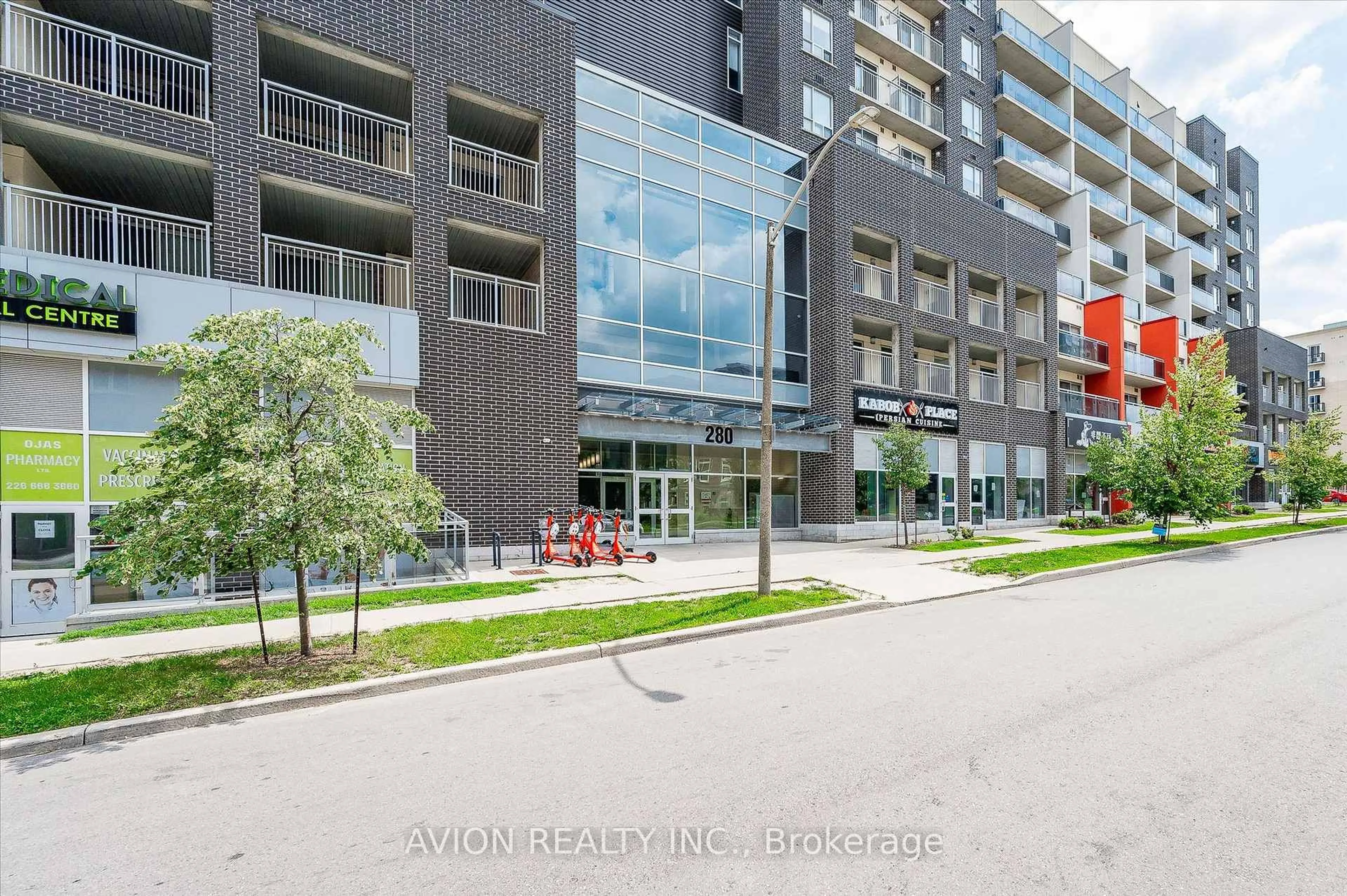 Patio, street for 280 Lester St #618, Waterloo Ontario N2L 0G2