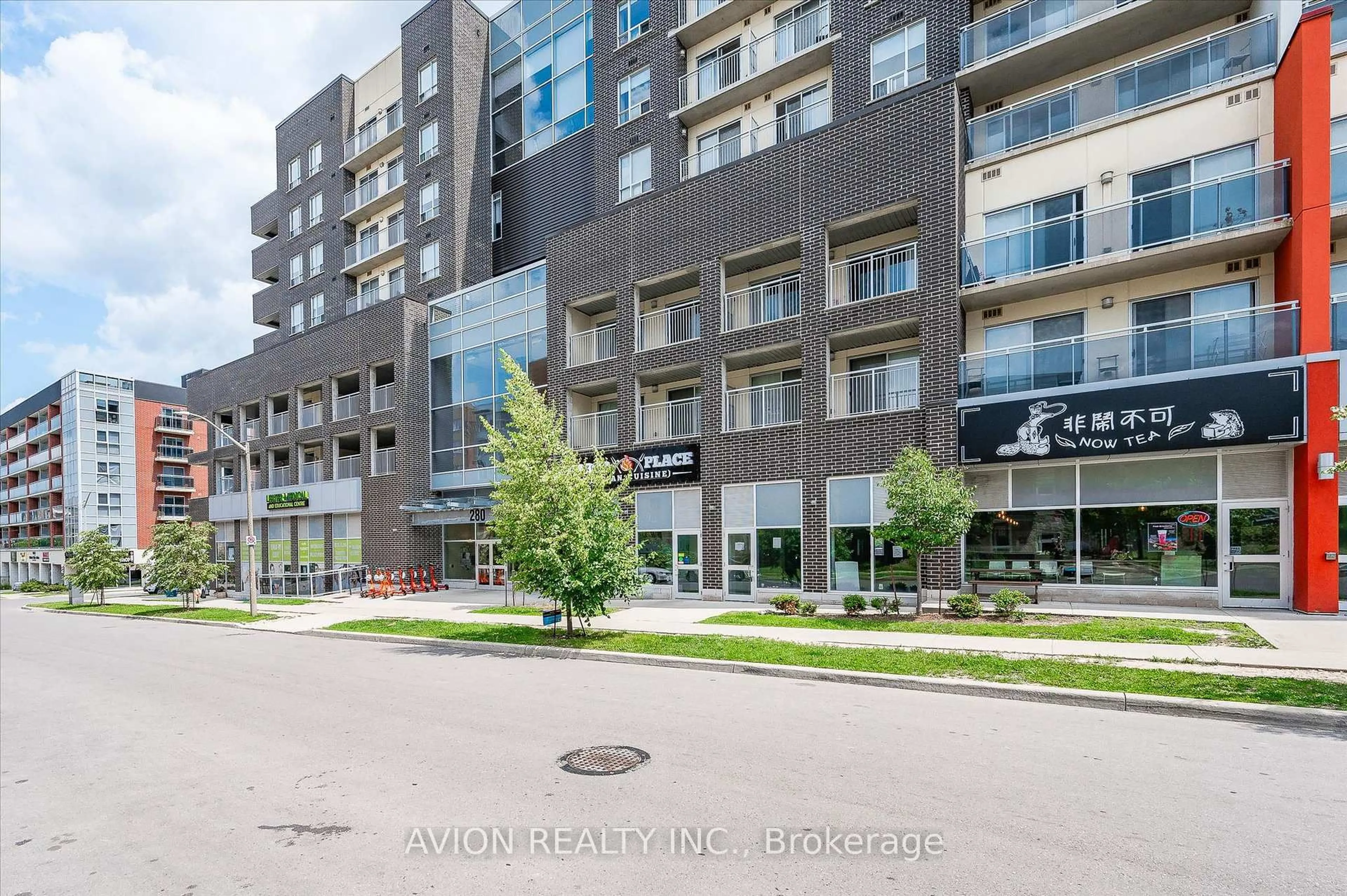 Patio, street for 280 Lester St #618, Waterloo Ontario N2L 0G2