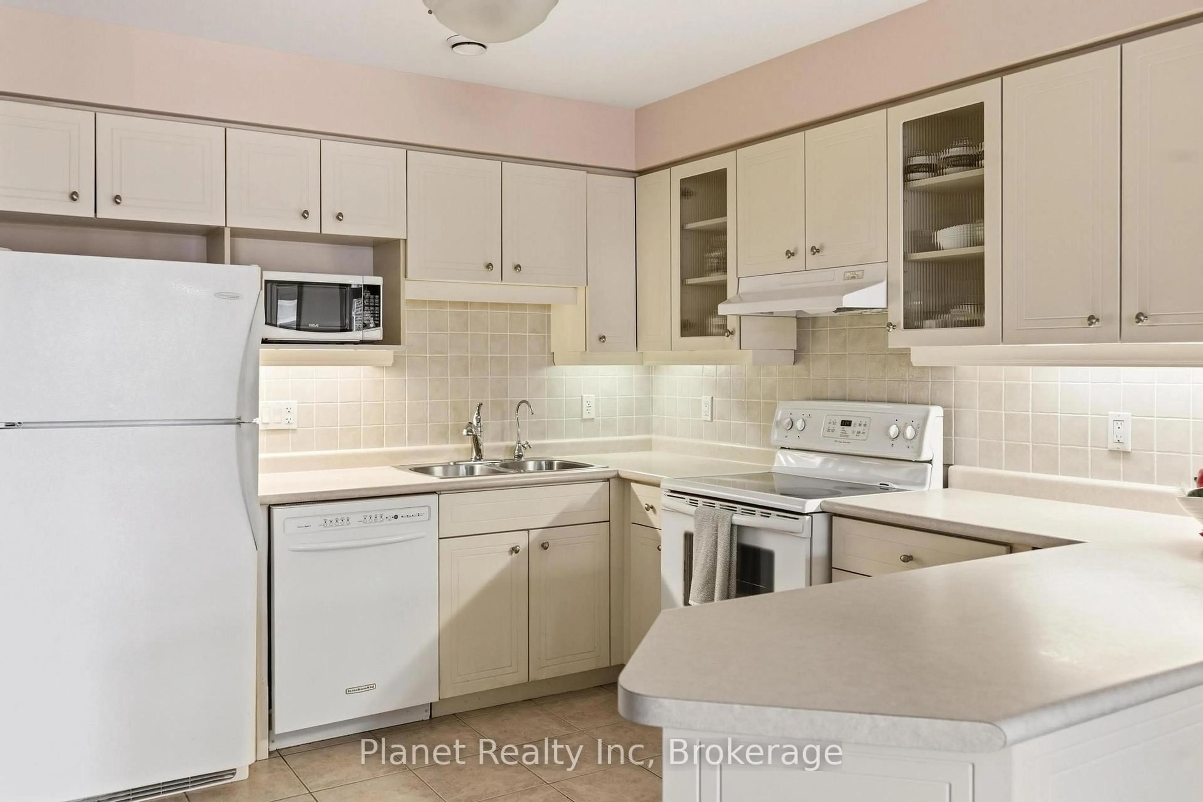 Standard kitchen, ceramic/tile floor for 71 Bayberry Dr #D301, Guelph Ontario N1G 5K9