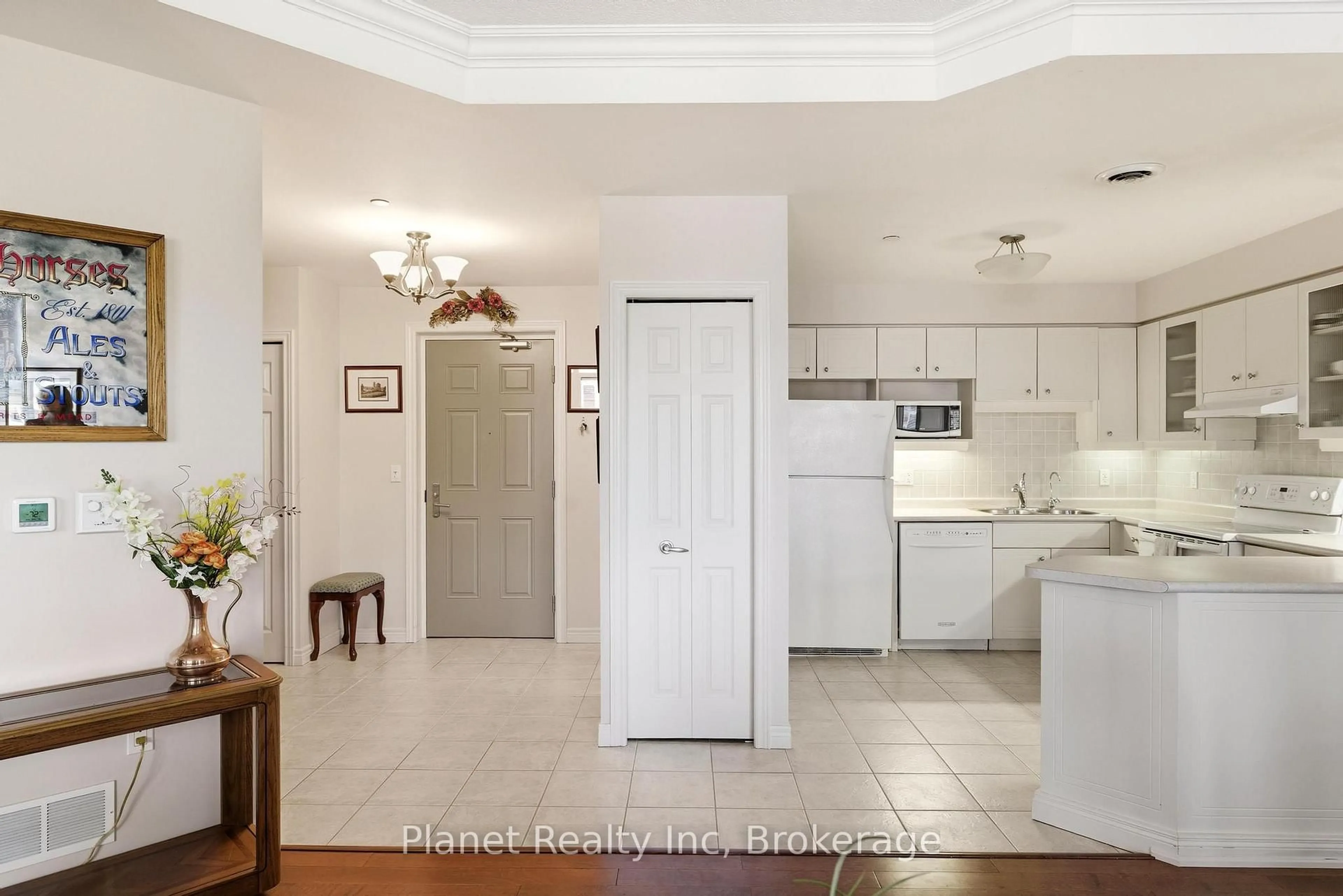 Open concept kitchen, ceramic/tile floor for 71 Bayberry Dr #D301, Guelph Ontario N1G 5K9