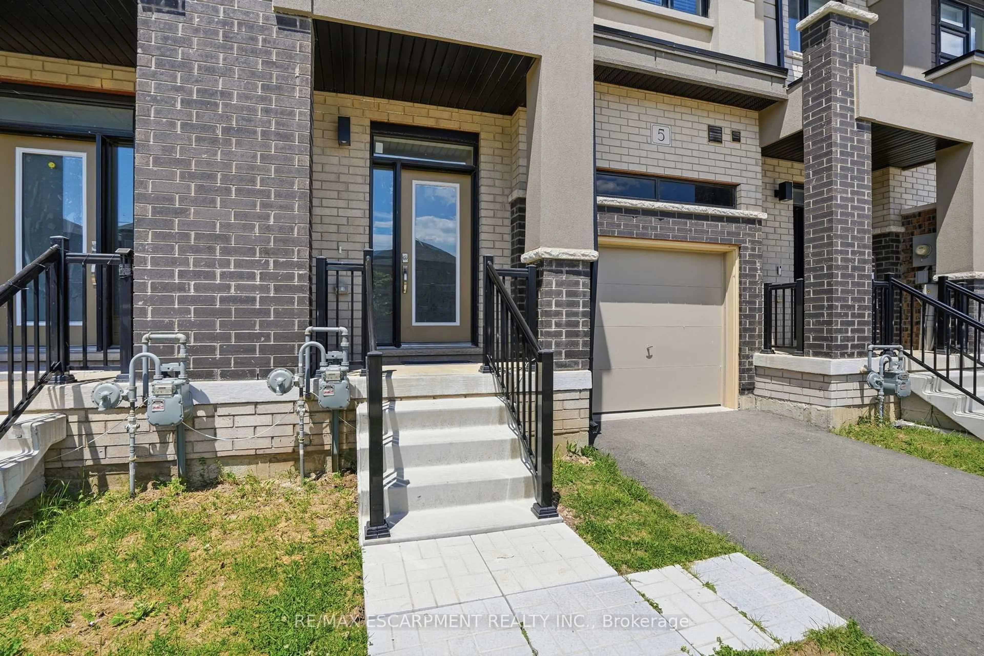 Unknown for 5 George Brier Dr, Brant Ontario N3L 0L2