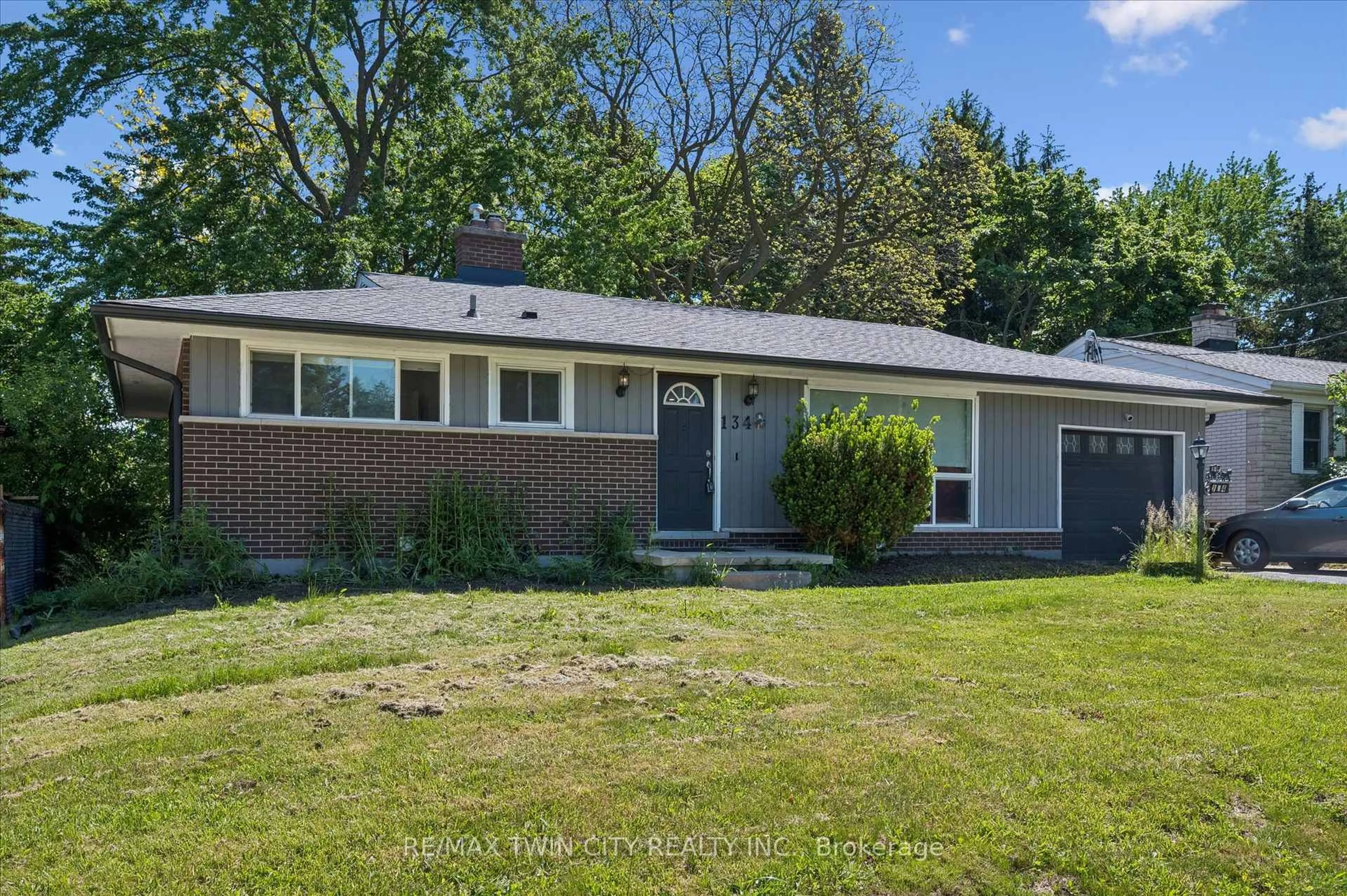Home with vinyl exterior material, street for 134 Westmount Rd, Kitchener Ontario N2M 4Y5