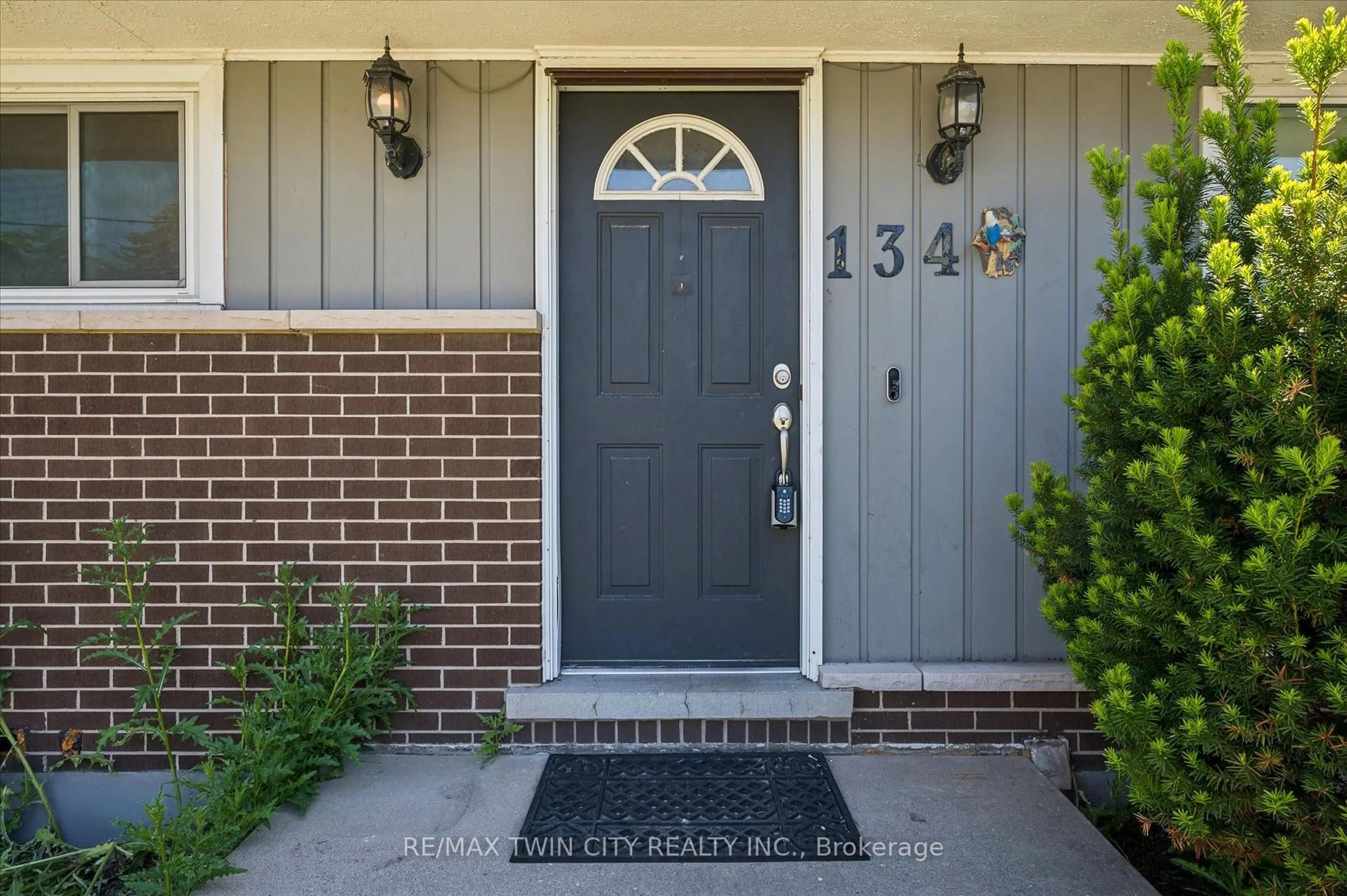 Unknown for 134 Westmount Rd, Kitchener Ontario N2M 4Y5