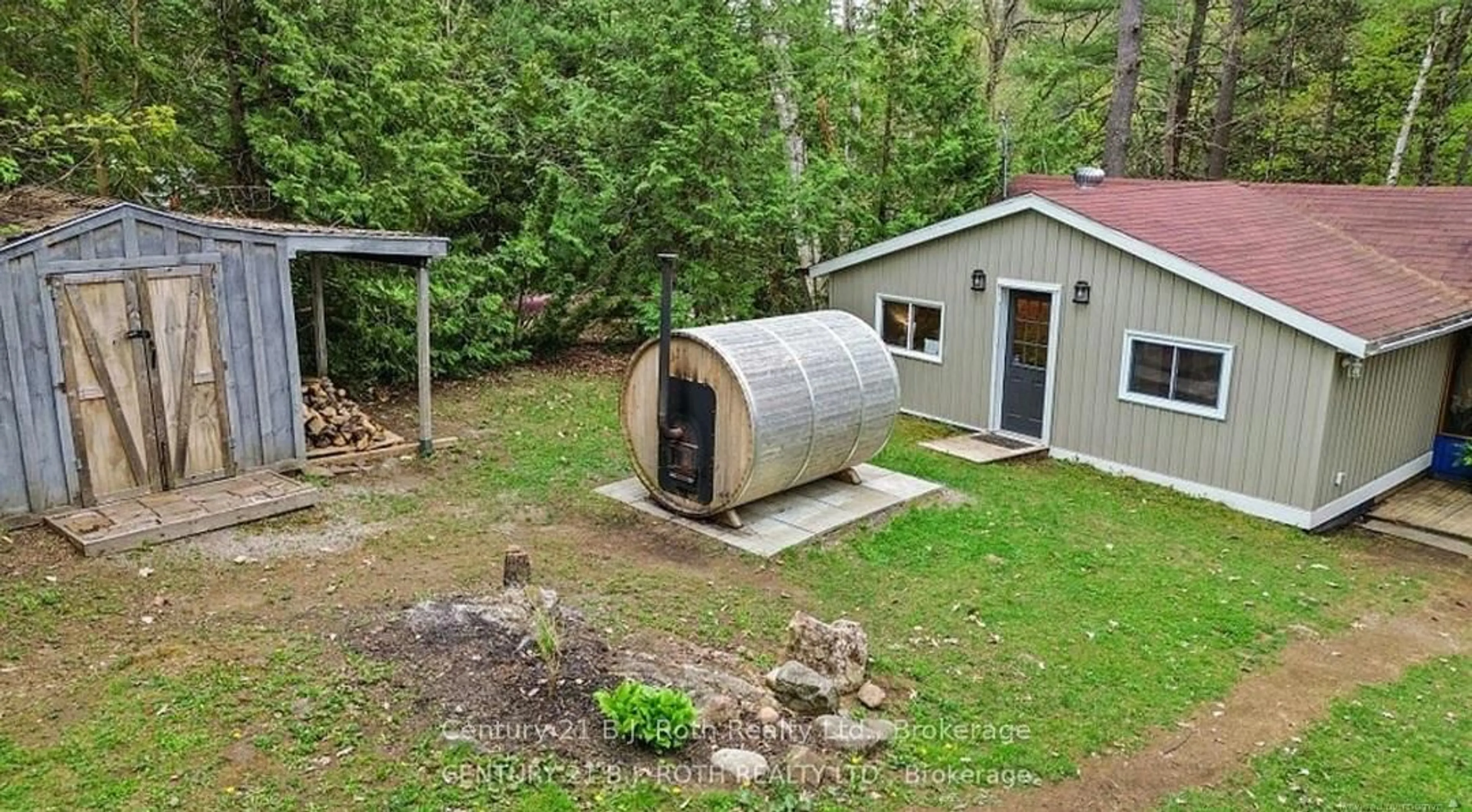 Shed for 1009 Sam Cook Rd, Gravenhurst Ontario P1P 1R3