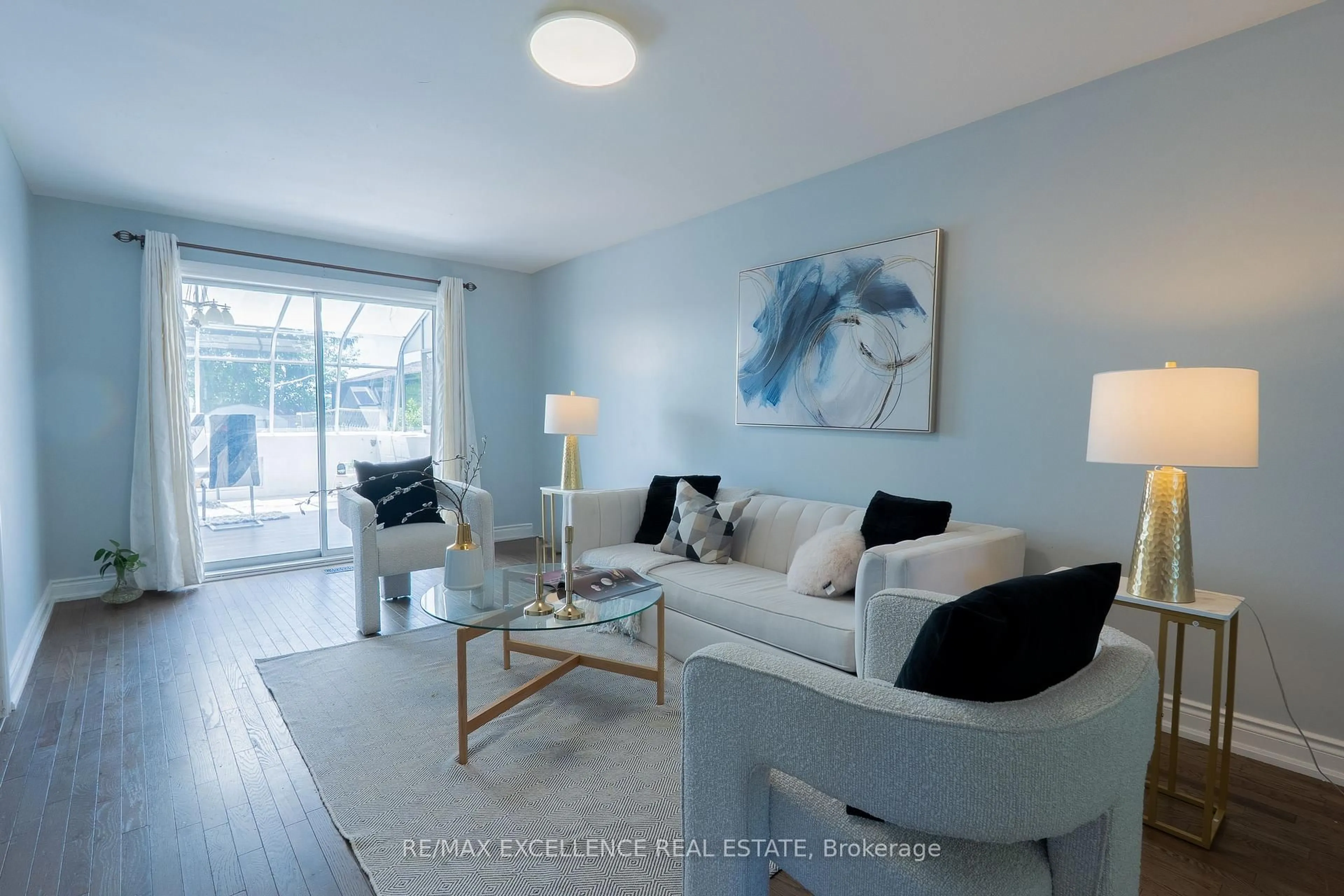Living room with furniture, unknown for 27 WADSWORTH Dr, Ingersoll Ontario N5C 3L3