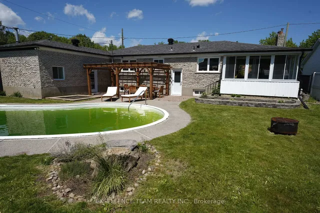 616 Surgenor St, Cornwall 5