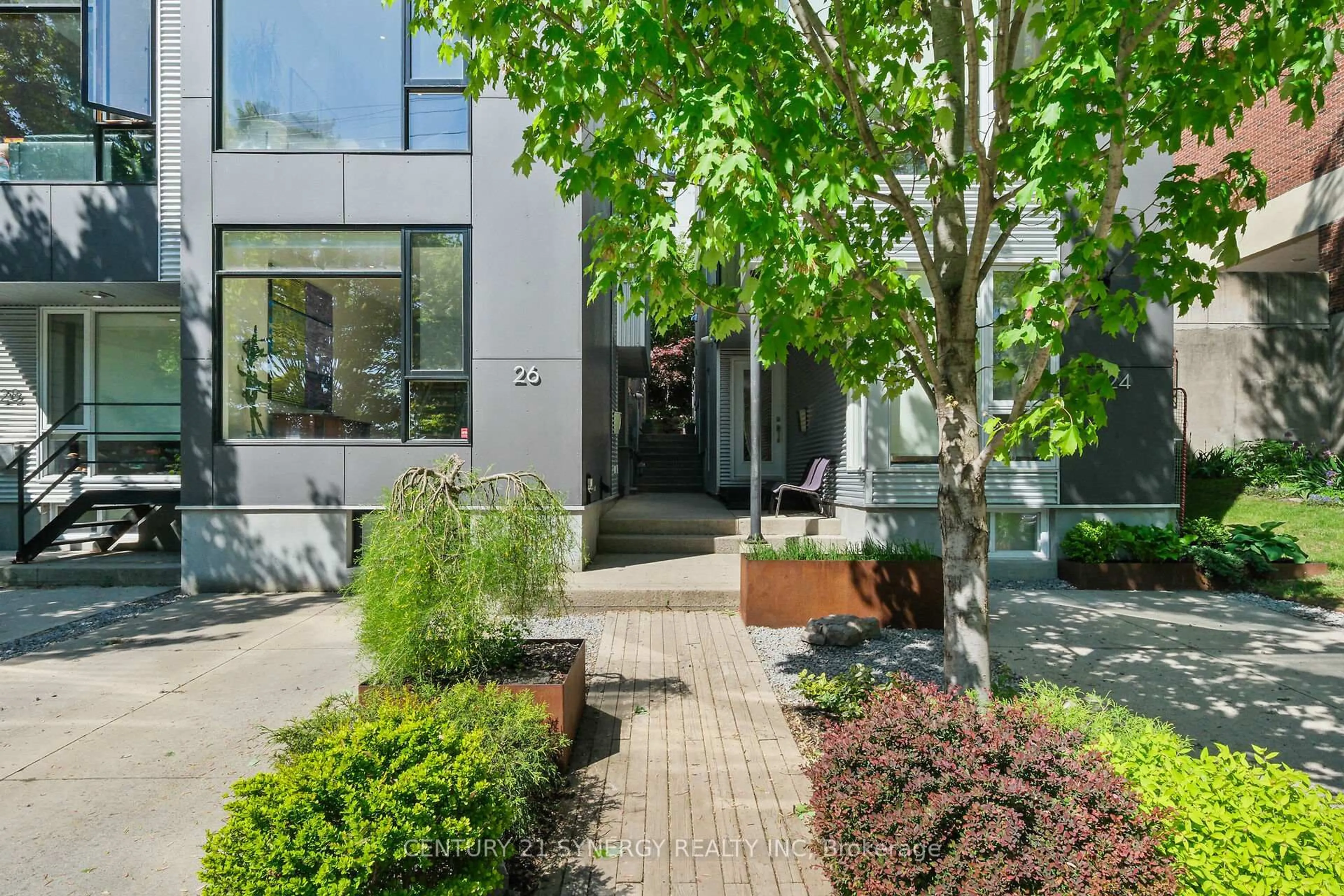Patio, street for 26 Stonehurst Ave, Ottawa Ontario K1Y 1R4