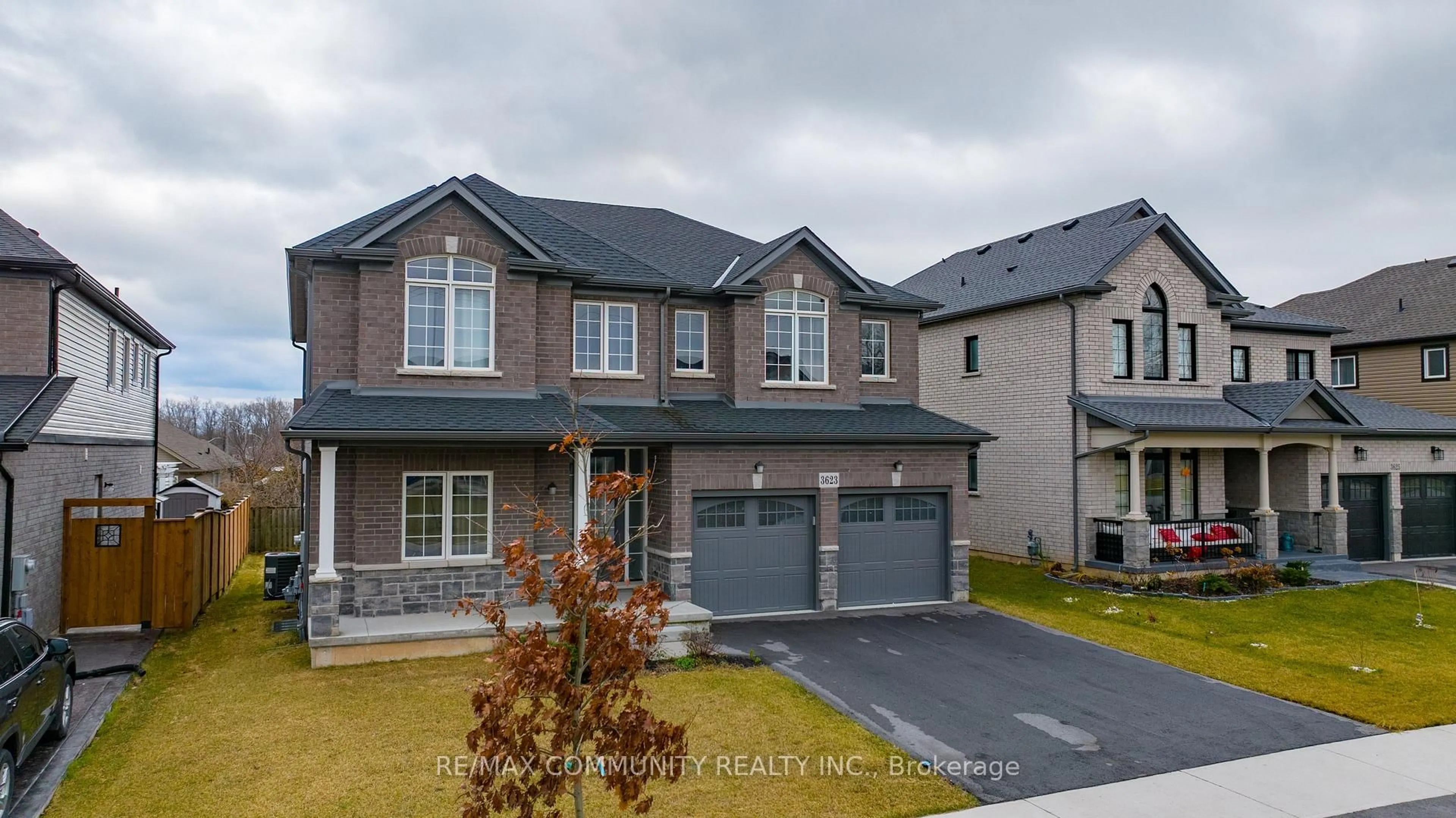 Home with brick exterior material, street for 3623 Thunder Bay Rd, Fort Erie Ontario L0S 1N0